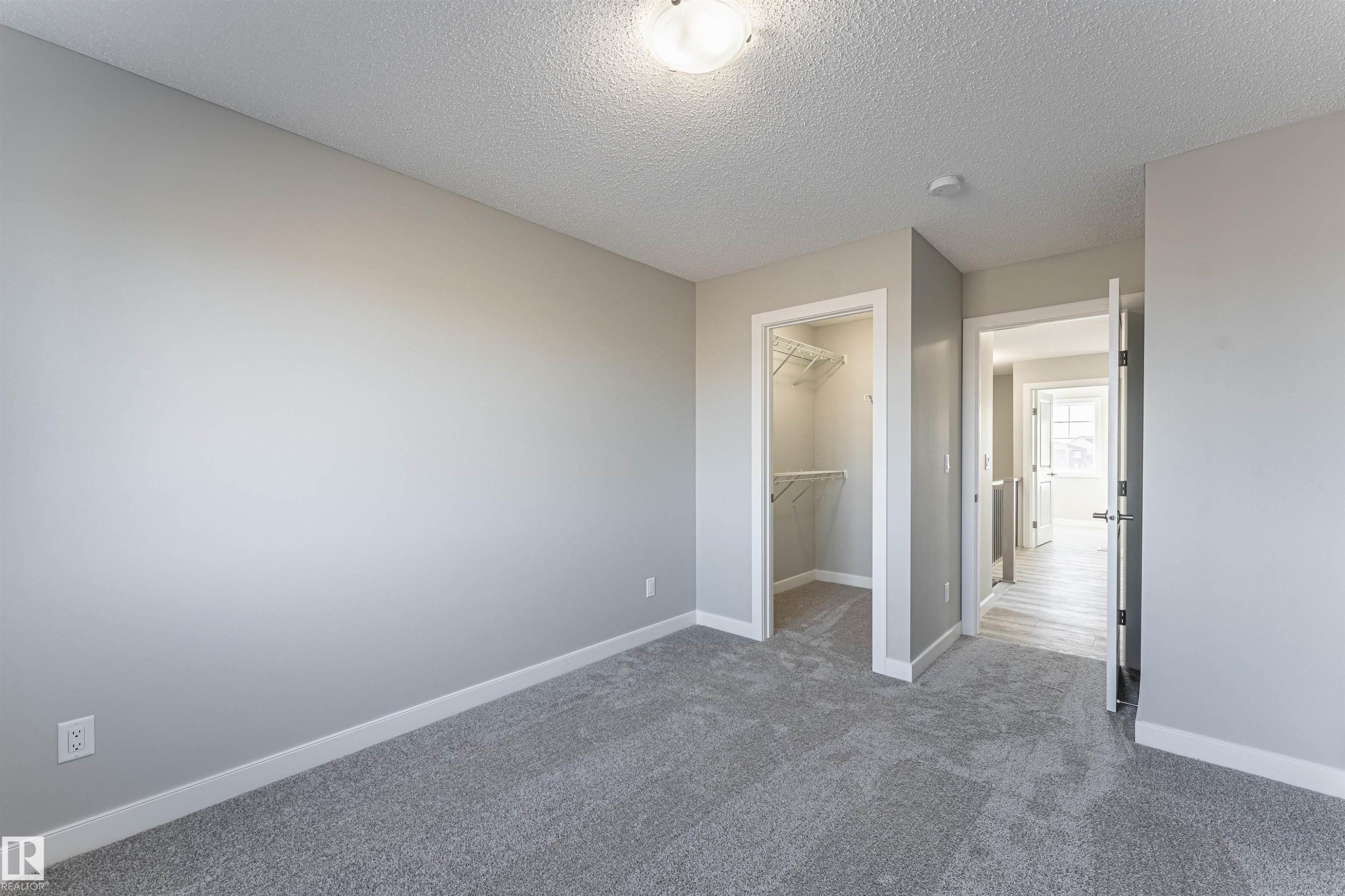 20512 22 Avenue, Edmonton, AB - Indoor Photo Showing Other Room