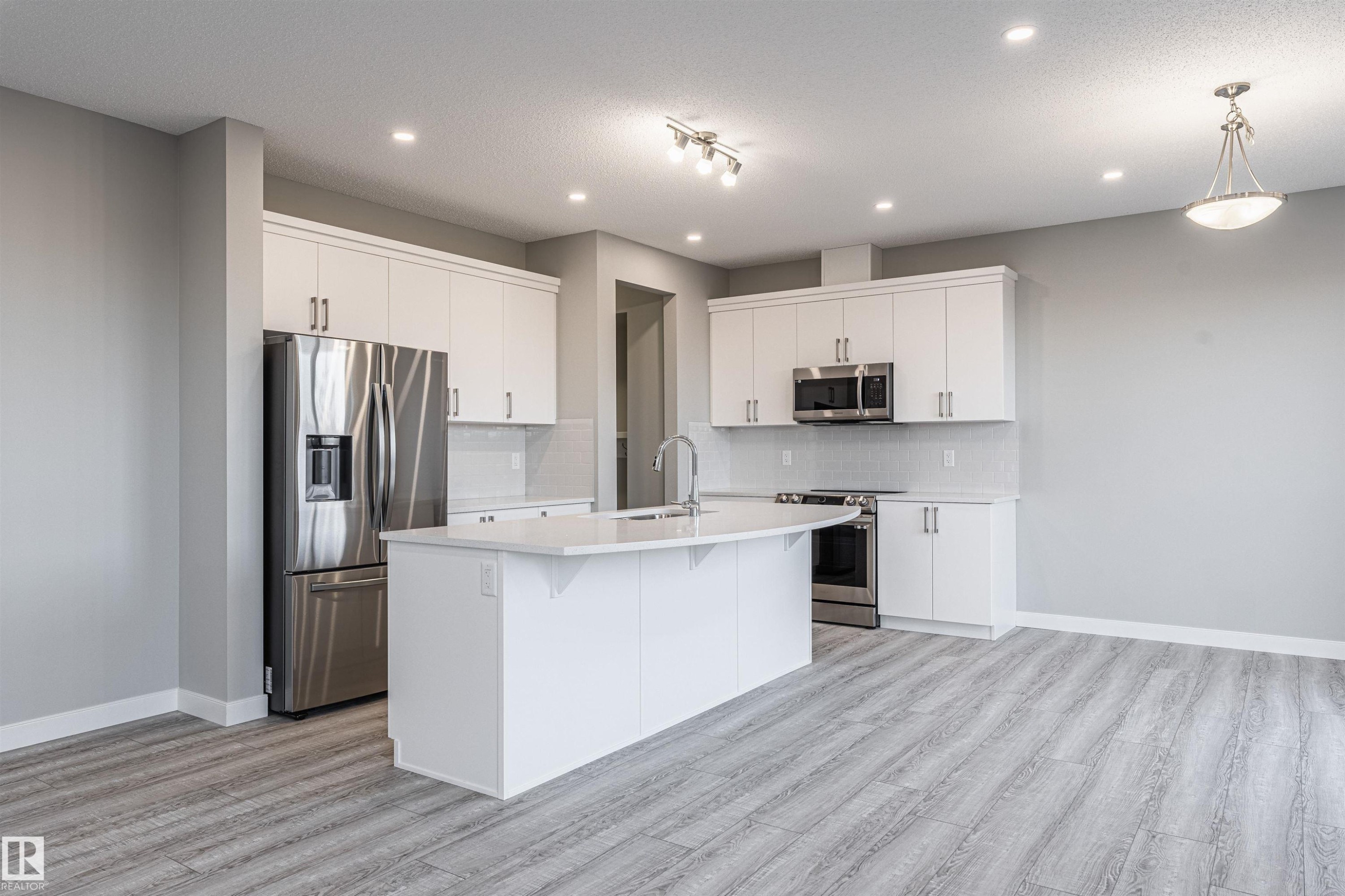 20512 22 Avenue, Edmonton, AB - Indoor Photo Showing Kitchen With Stainless Steel Kitchen With Upgraded Kitchen