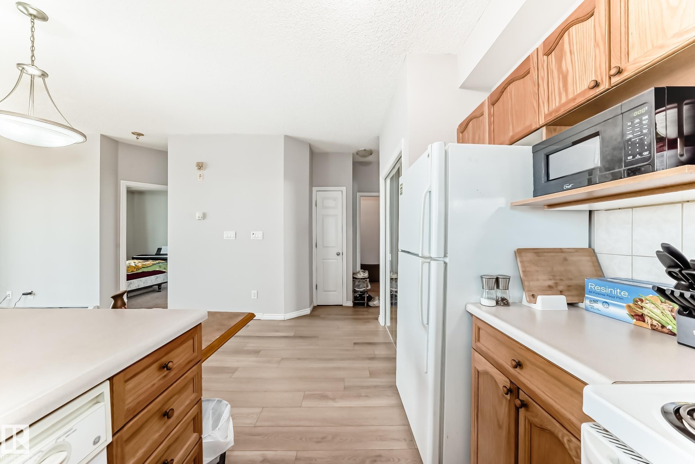 307 10118 95 Street, Edmonton, AB - Indoor Photo Showing Kitchen