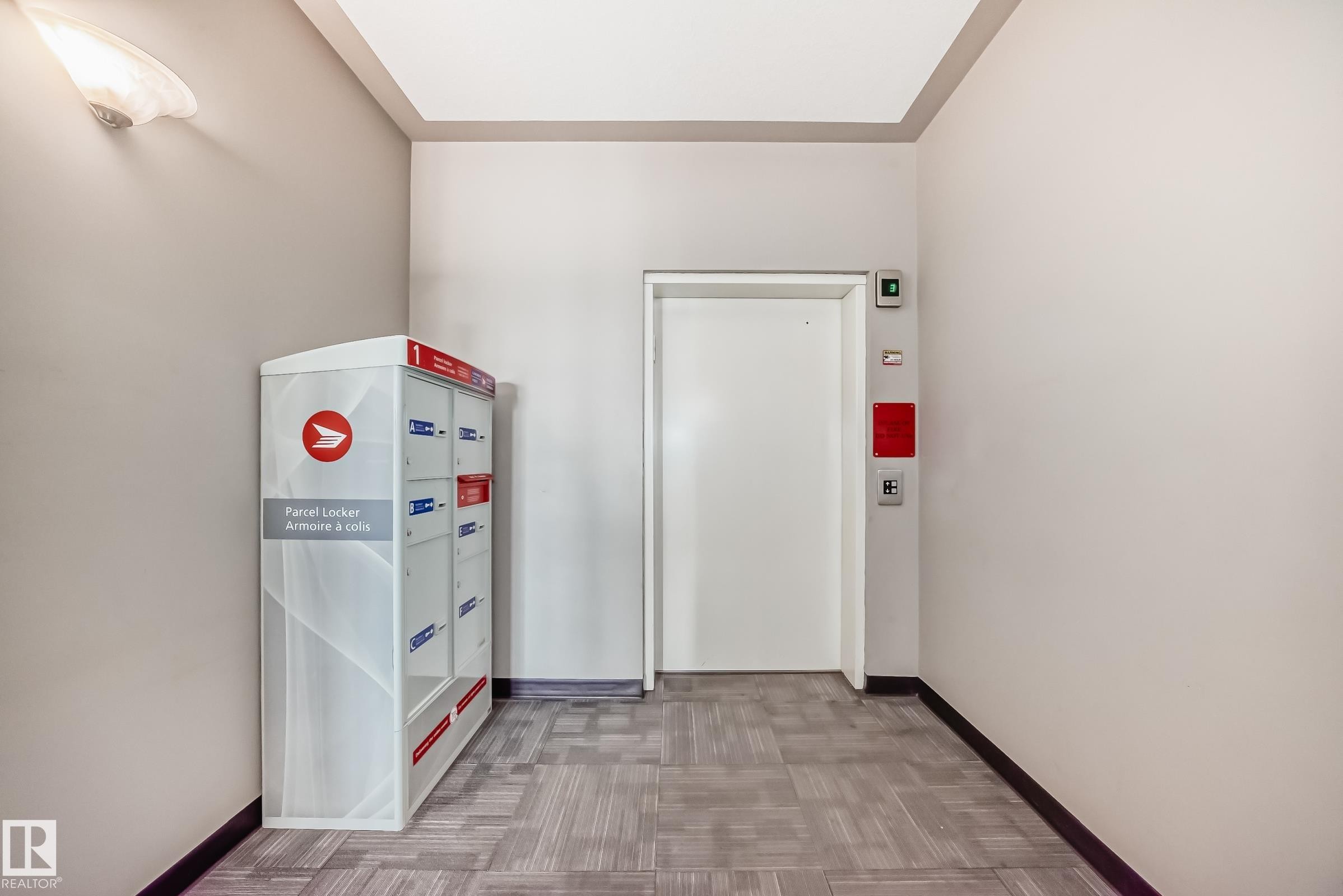 307 10118 95 Street, Edmonton, AB - Indoor Photo Showing Other Room