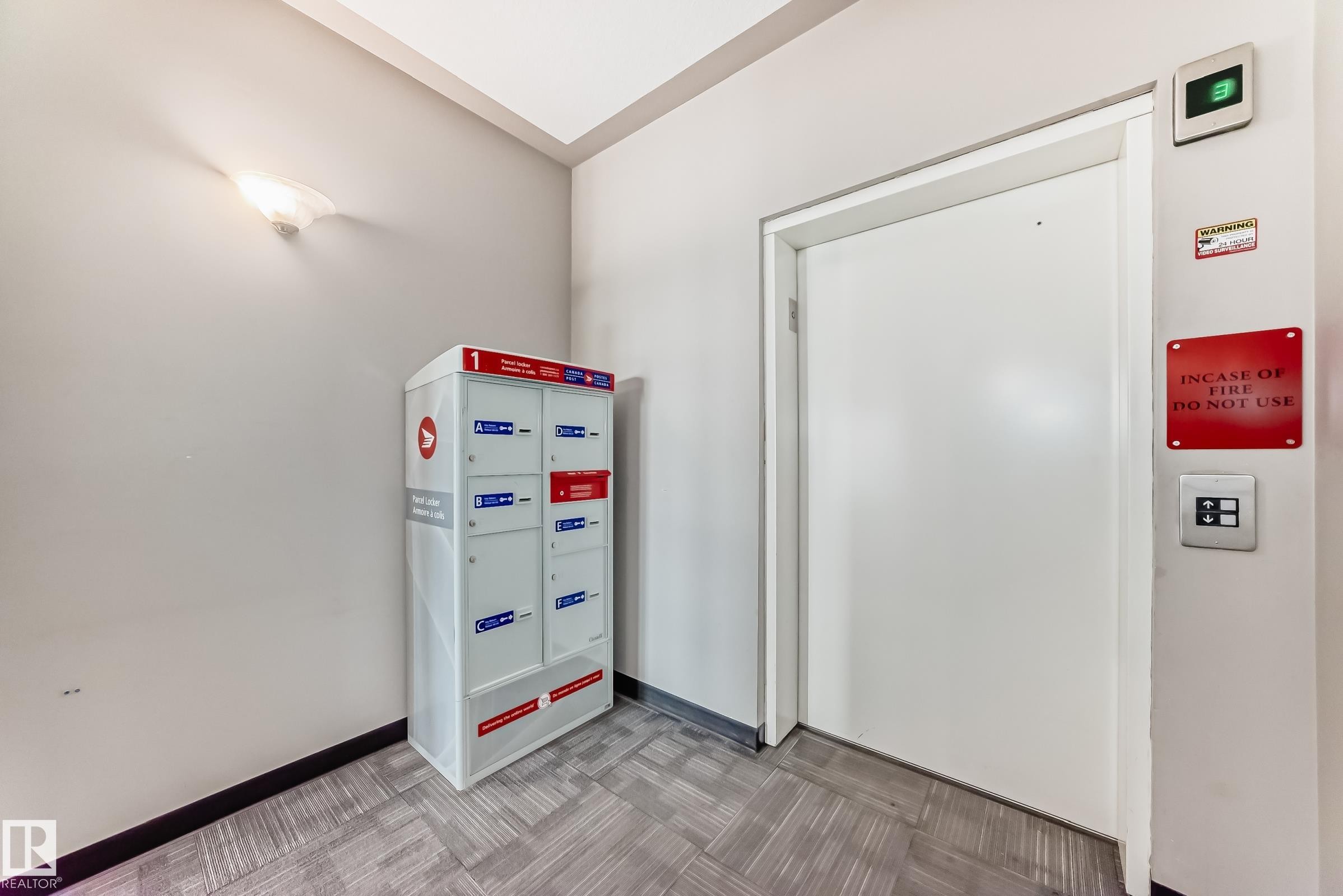 307 10118 95 Street, Edmonton, AB - Indoor Photo Showing Other Room