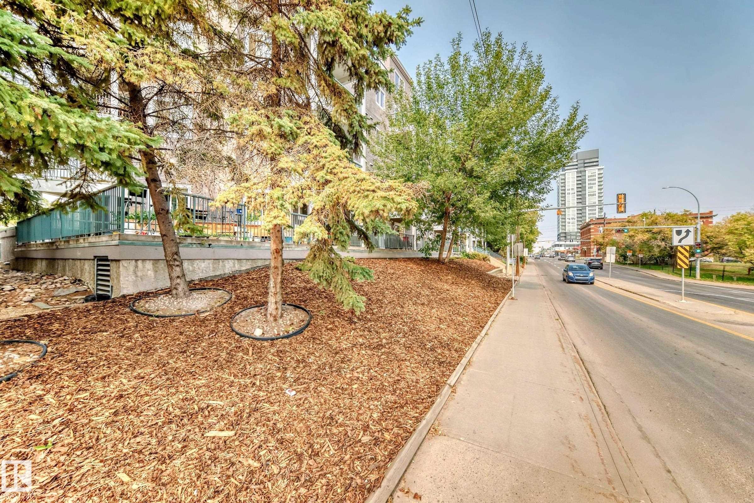 307 10118 95 Street, Edmonton, AB - Outdoor