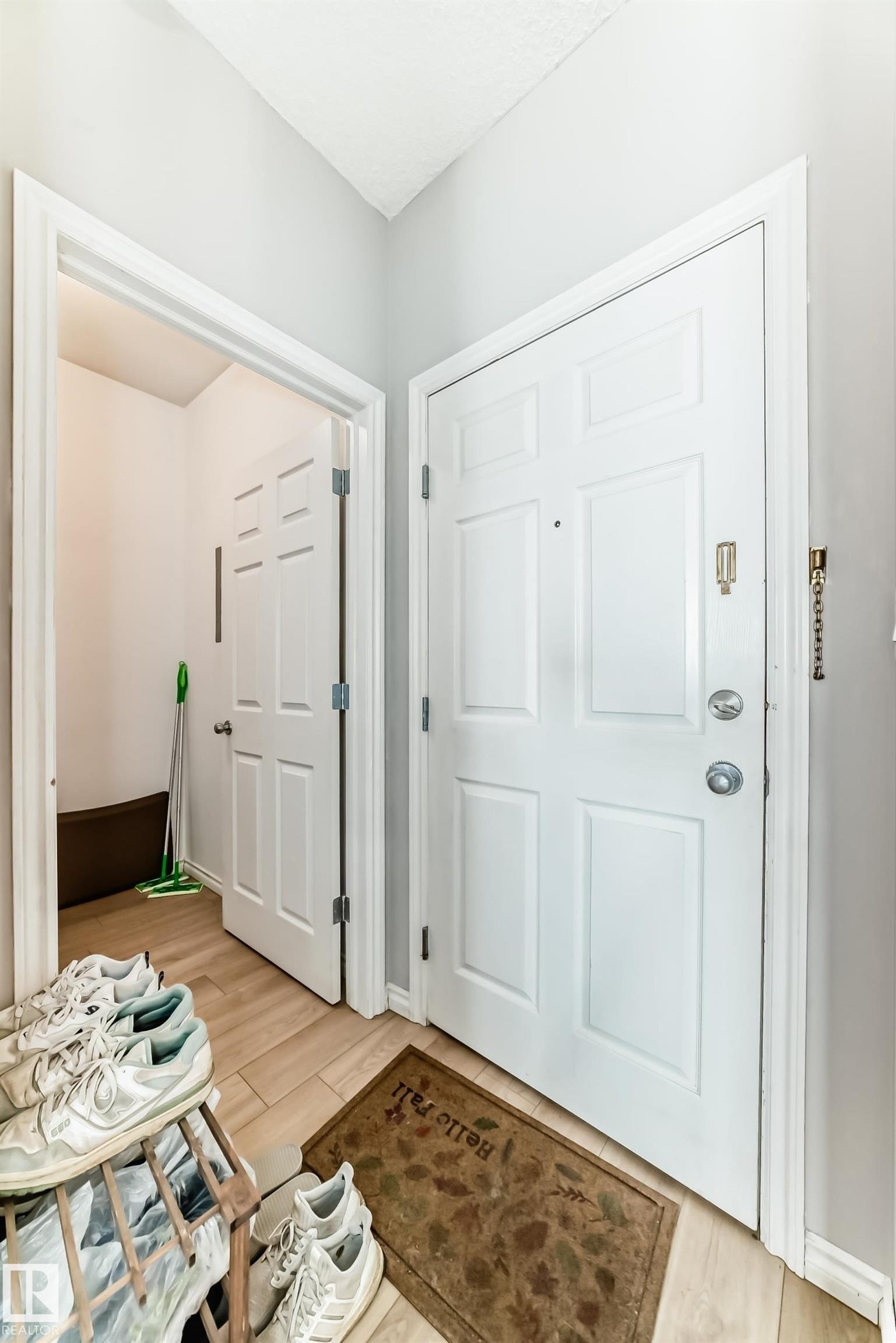 307 10118 95 Street, Edmonton, AB - Indoor Photo Showing Other Room