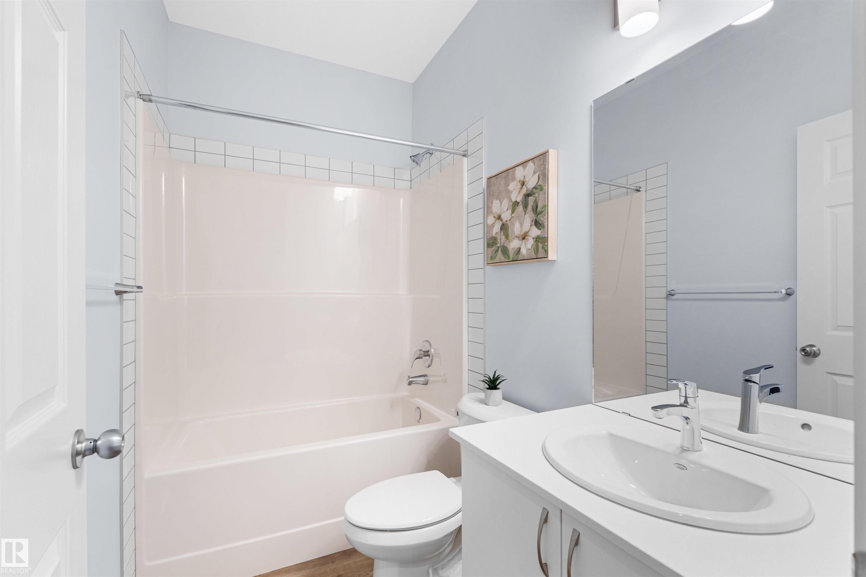 2013 209A Street, Edmonton, AB - Indoor Photo Showing Bathroom