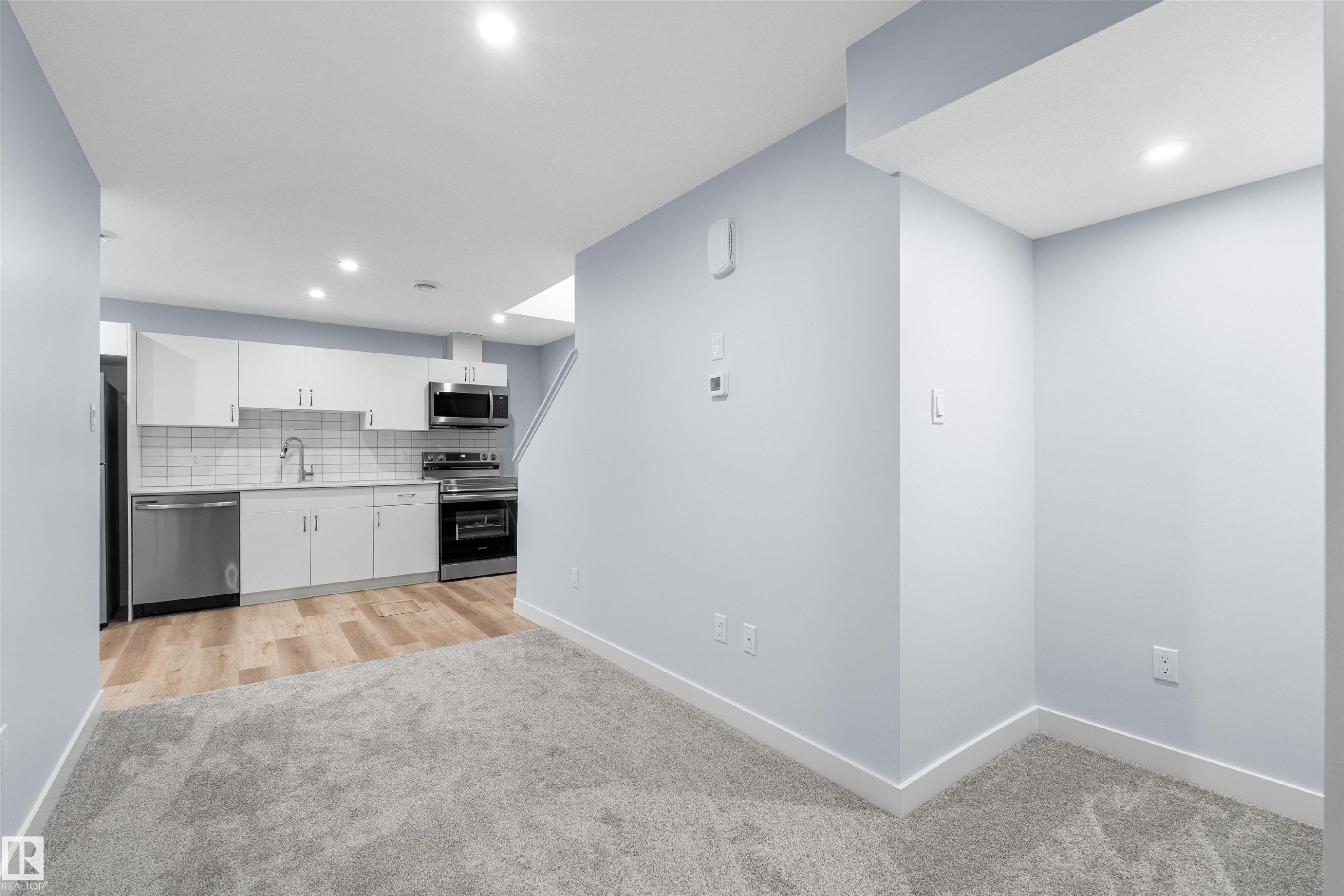 2013 209A Street, Edmonton, AB - Indoor