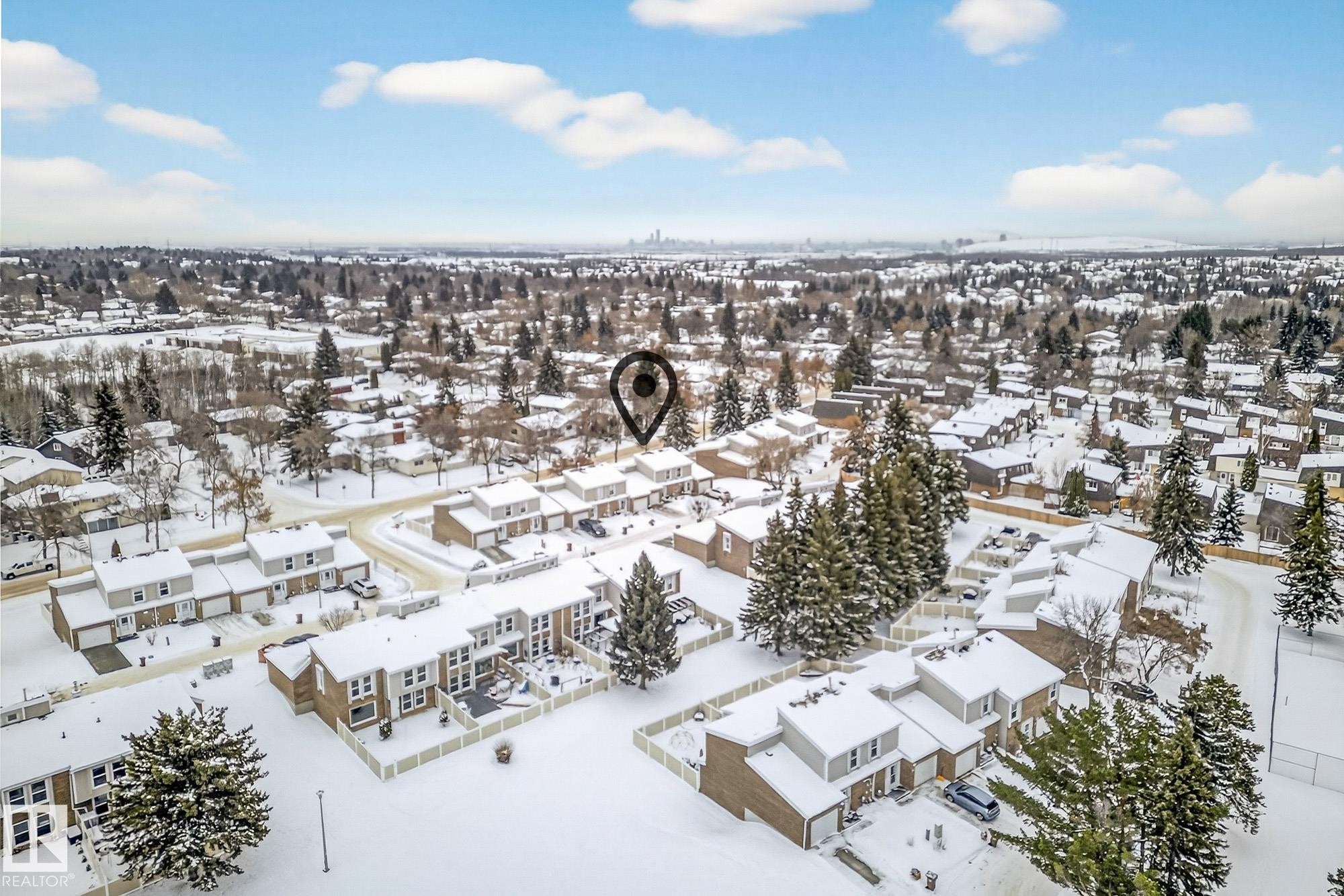 Snowy aerial view with a residential view - 7 Grandview Ridge, St. Albert, AB - Outdoor With View