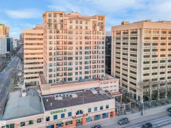 1704 9939 109 Street Edmonton, AB T5K 1H6