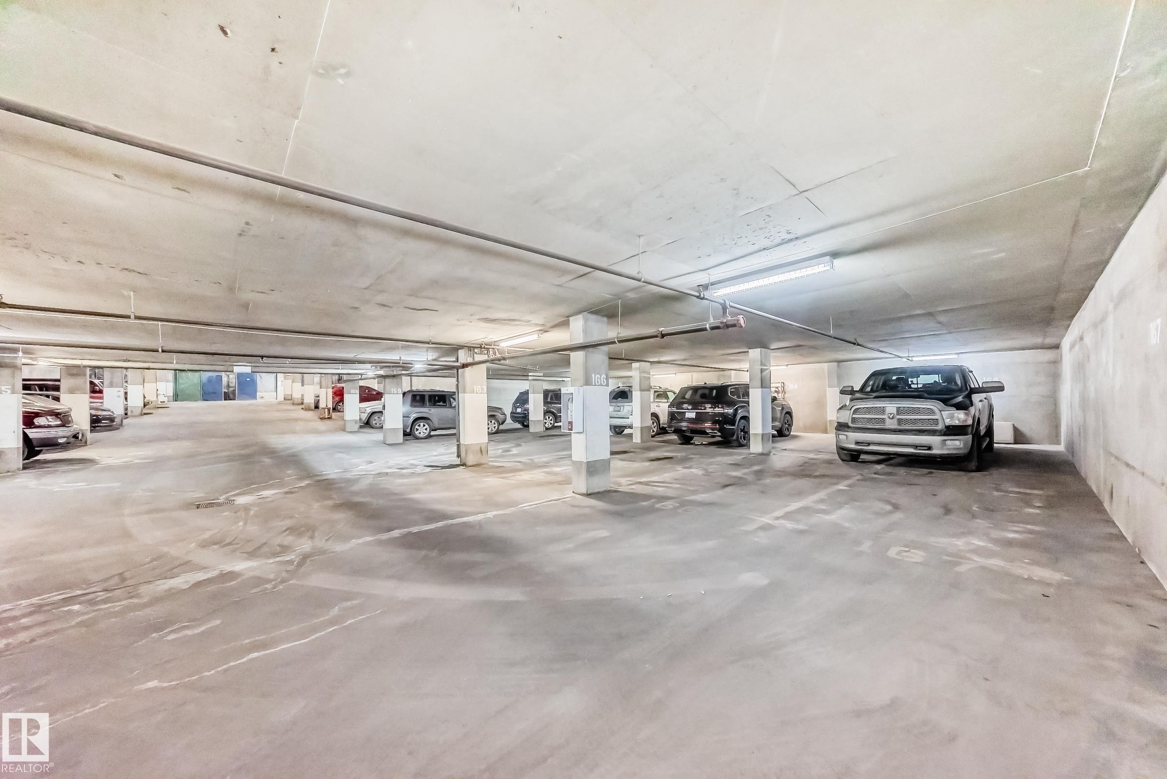 View of parking deck - 507 11716 100 Avenue, Edmonton, AB - Indoor Photo Showing Garage