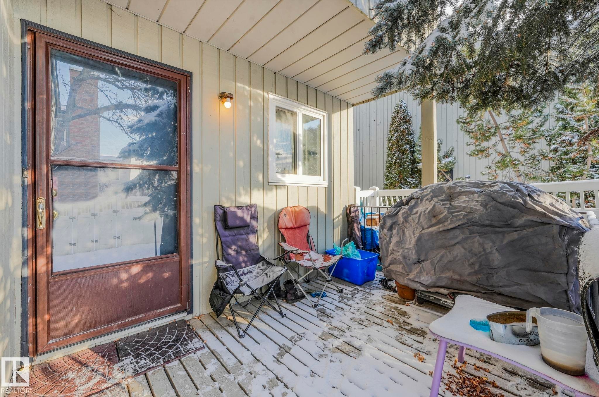 Deck featuring grilling area - 11811 32A Avenue, Edmonton, AB - With Exterior