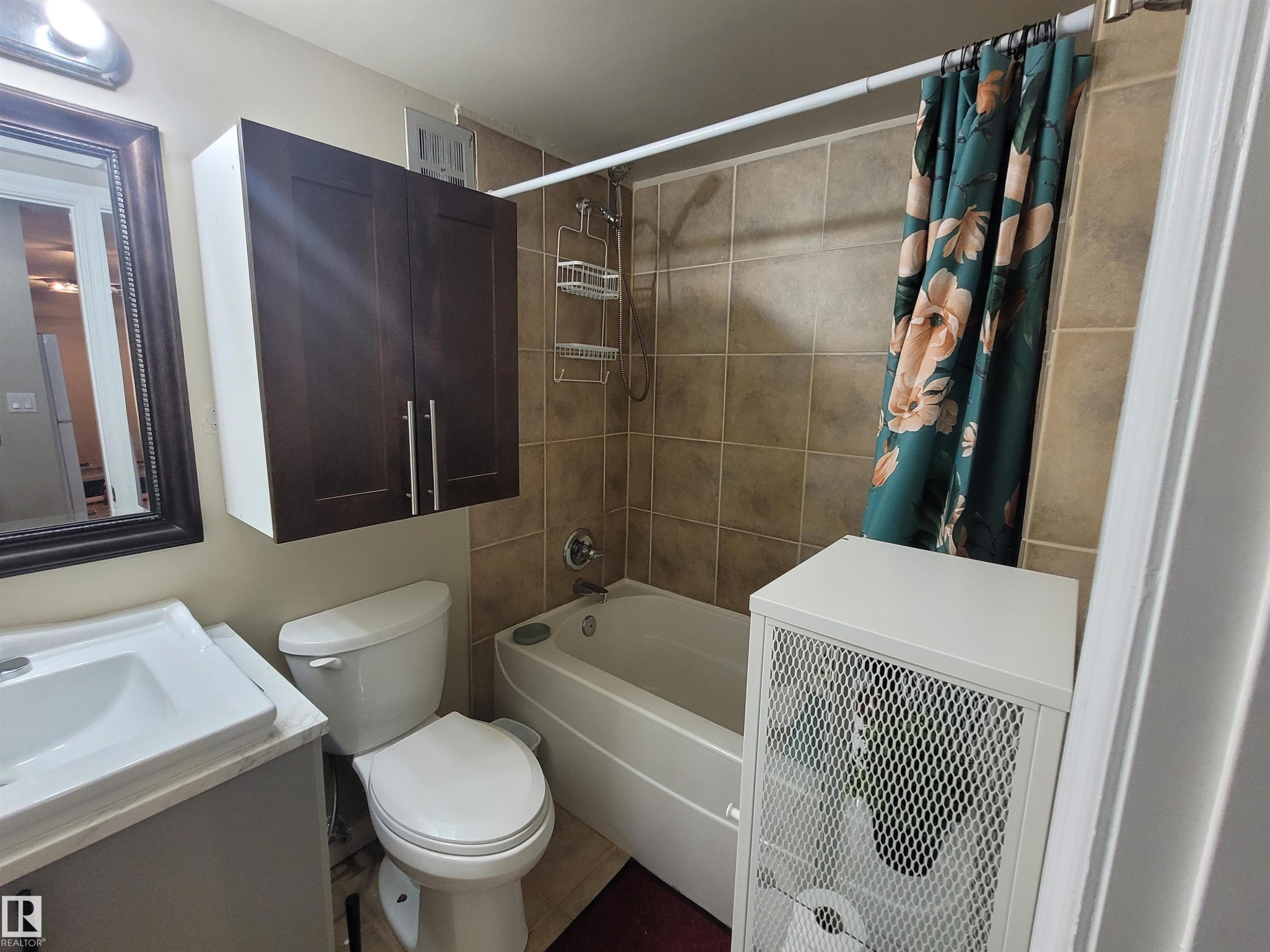 102 12223 82 Street, Edmonton, AB - Indoor Photo Showing Bathroom