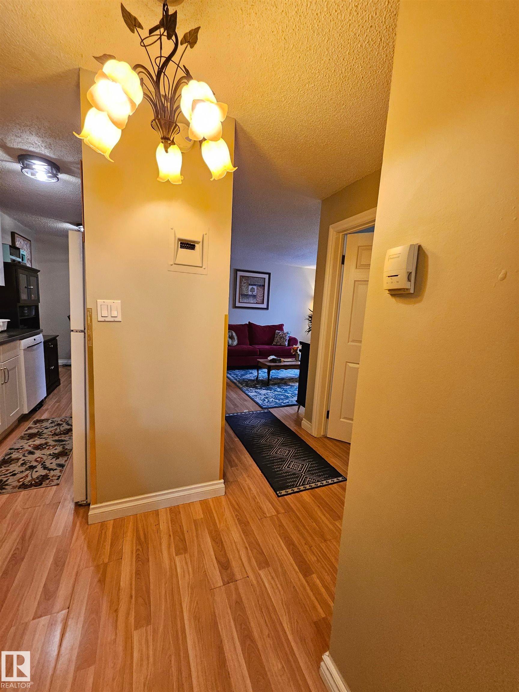 102 12223 82 Street, Edmonton, AB - Indoor Photo Showing Other Room