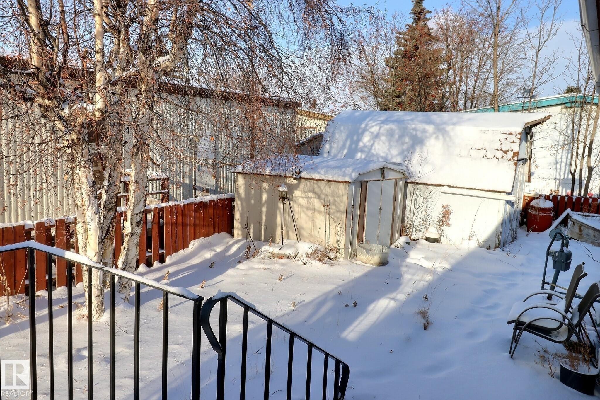 2 Willowdale Drive, Edmonton, AB - Outdoor