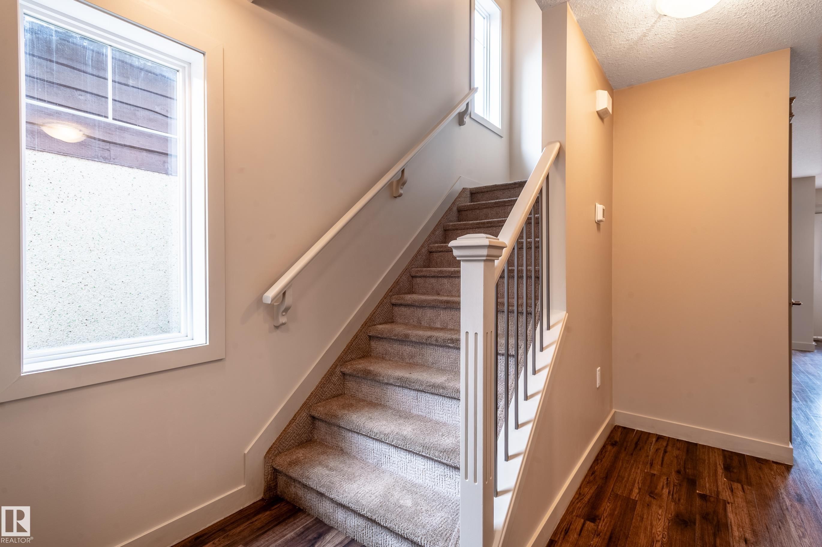 12126 65 Street, Edmonton, AB - Indoor Photo Showing Other Room