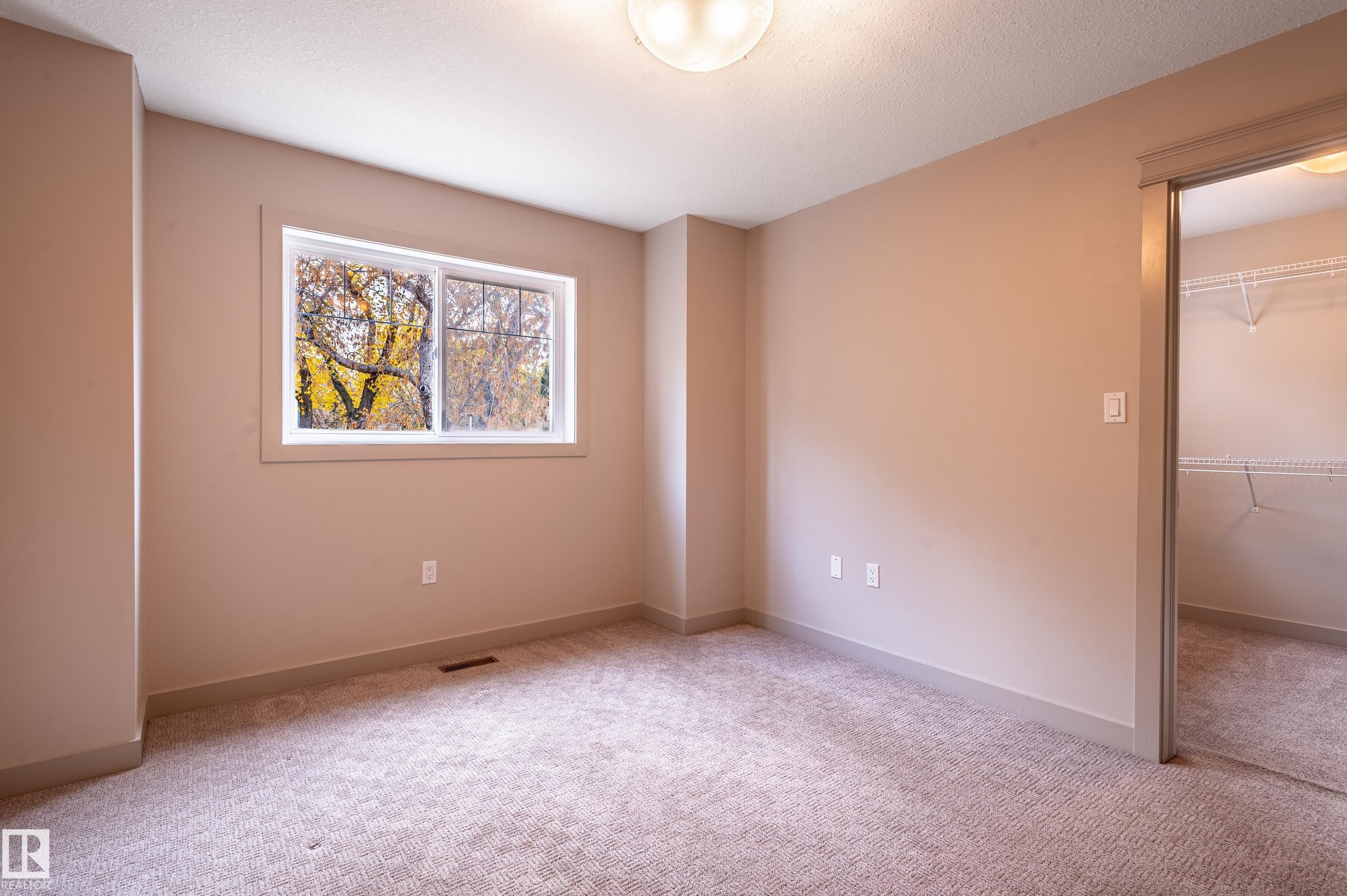 12126 65 Street, Edmonton, AB - Indoor Photo Showing Other Room