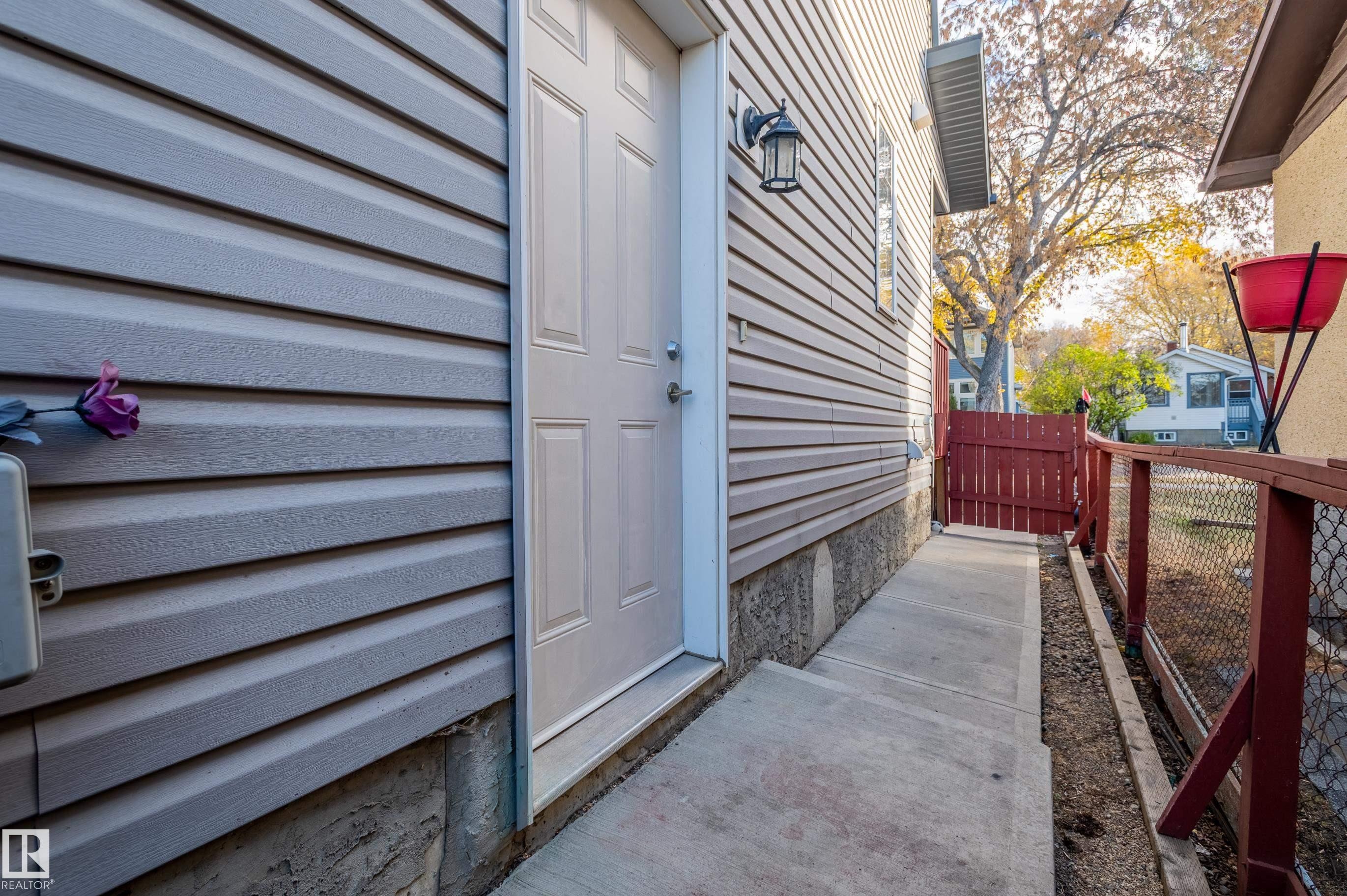 12126 65 Street, Edmonton, AB - Outdoor With Exterior