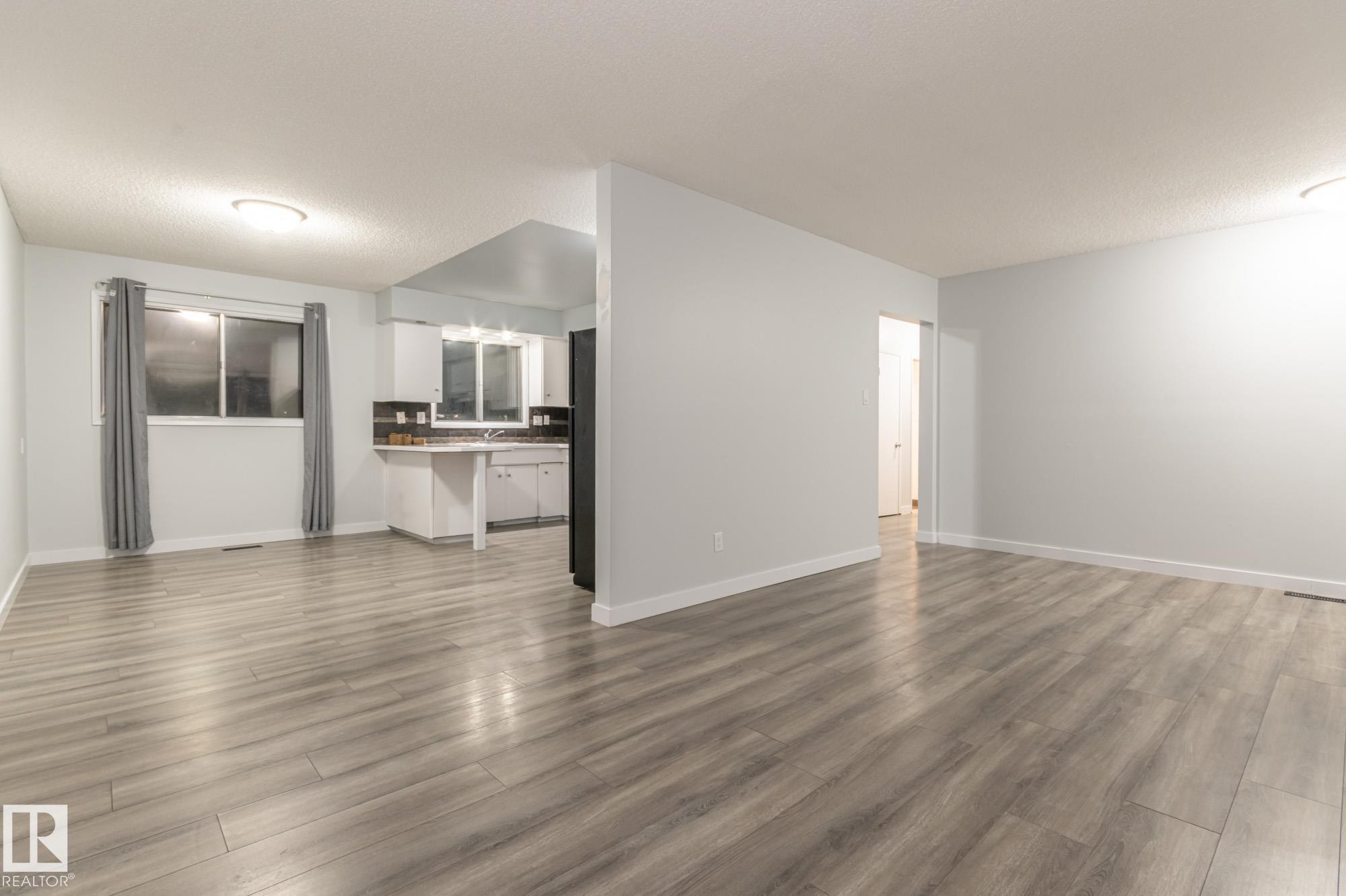 13524 66 Street, Edmonton, AB - Indoor