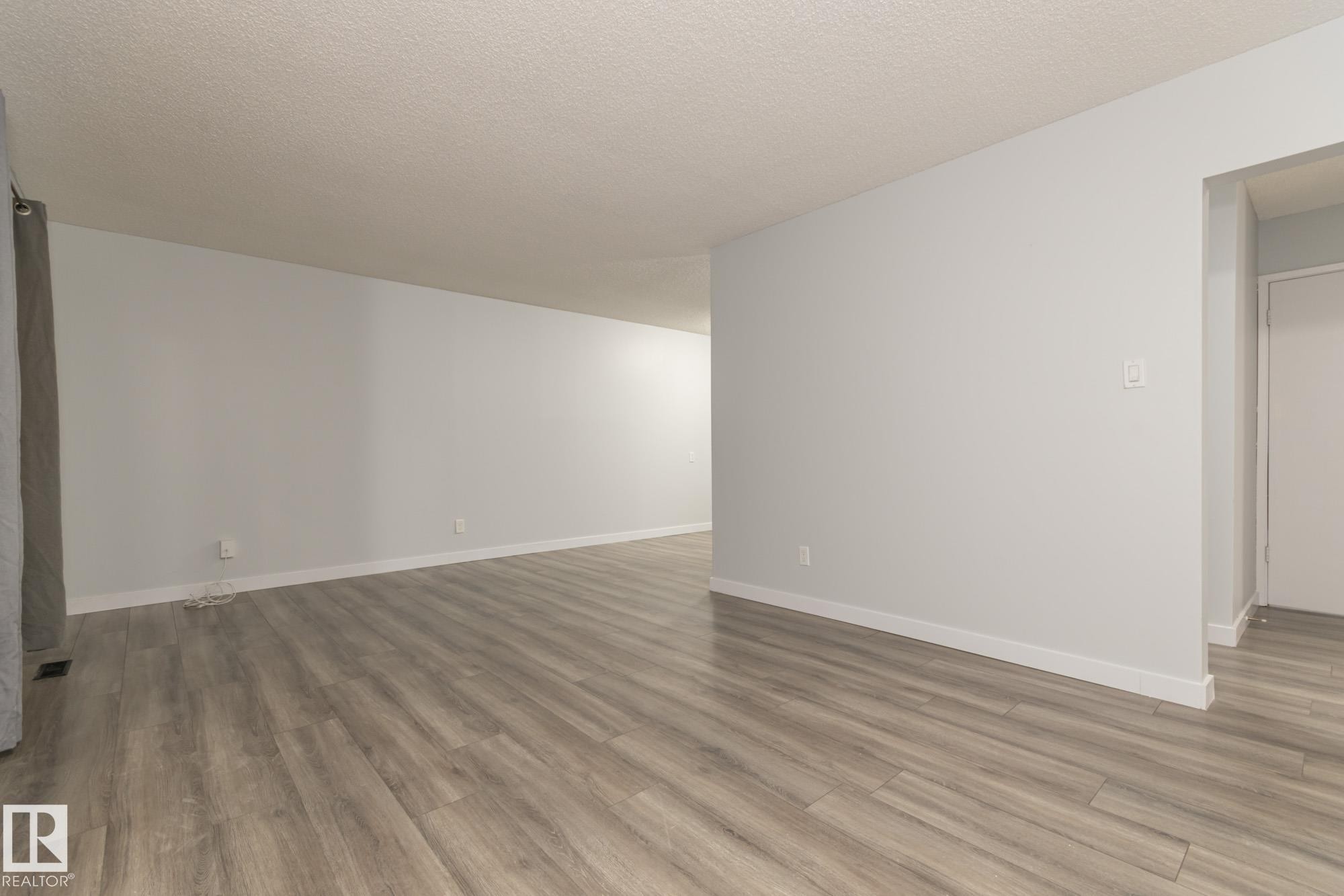 13524 66 Street, Edmonton, AB - Indoor Photo Showing Other Room