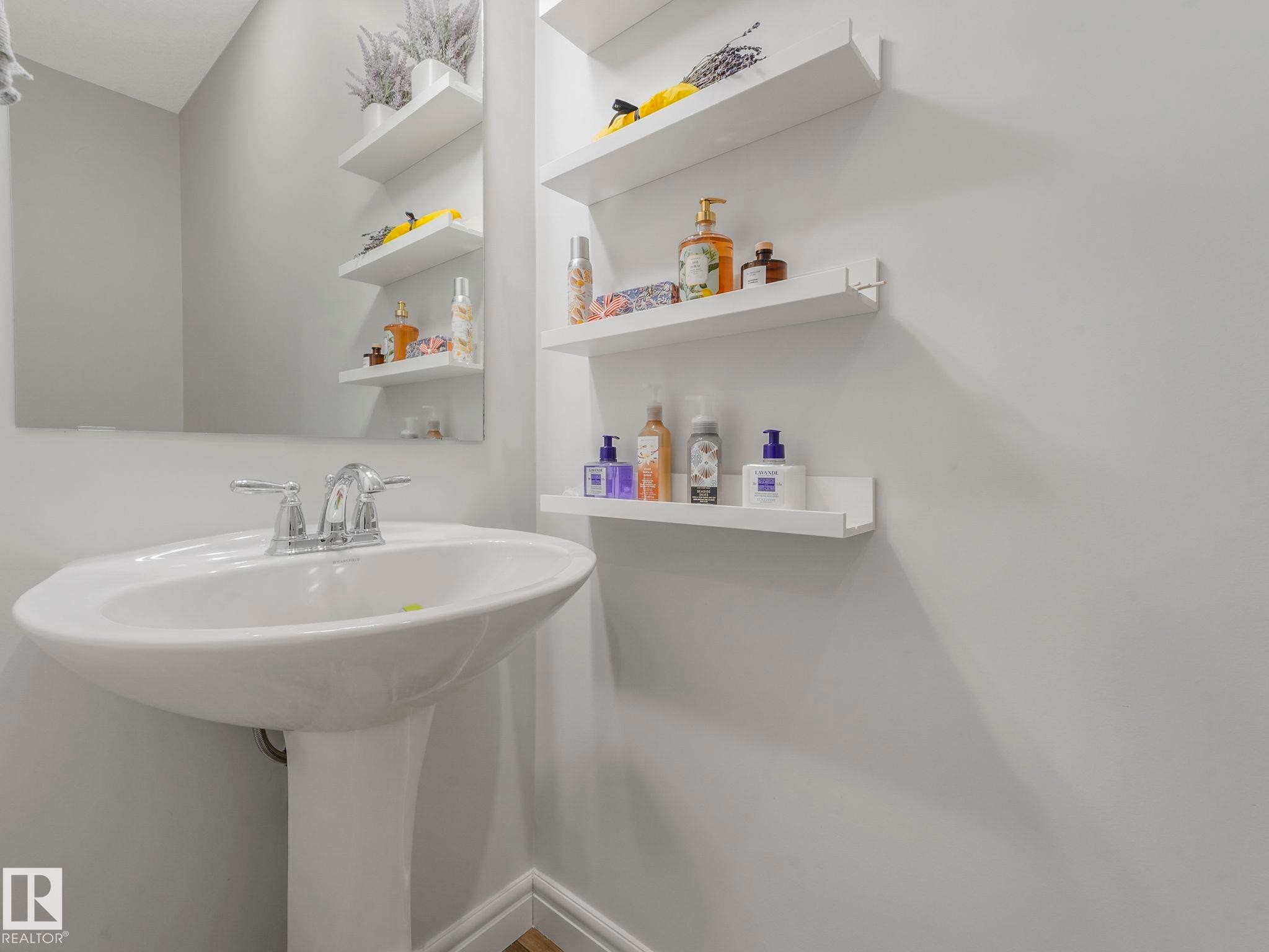 Bathroom featuring a sink - 4447 Kinsella Green, Edmonton, AB - Indoor Photo Showing Bathroom