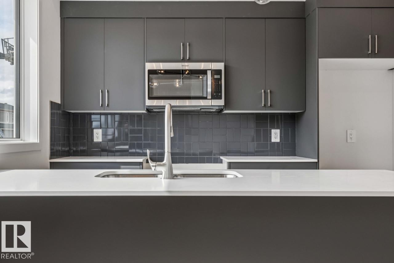 8128 228 Street Nw, Edmonton, AB - Indoor Photo Showing Kitchen