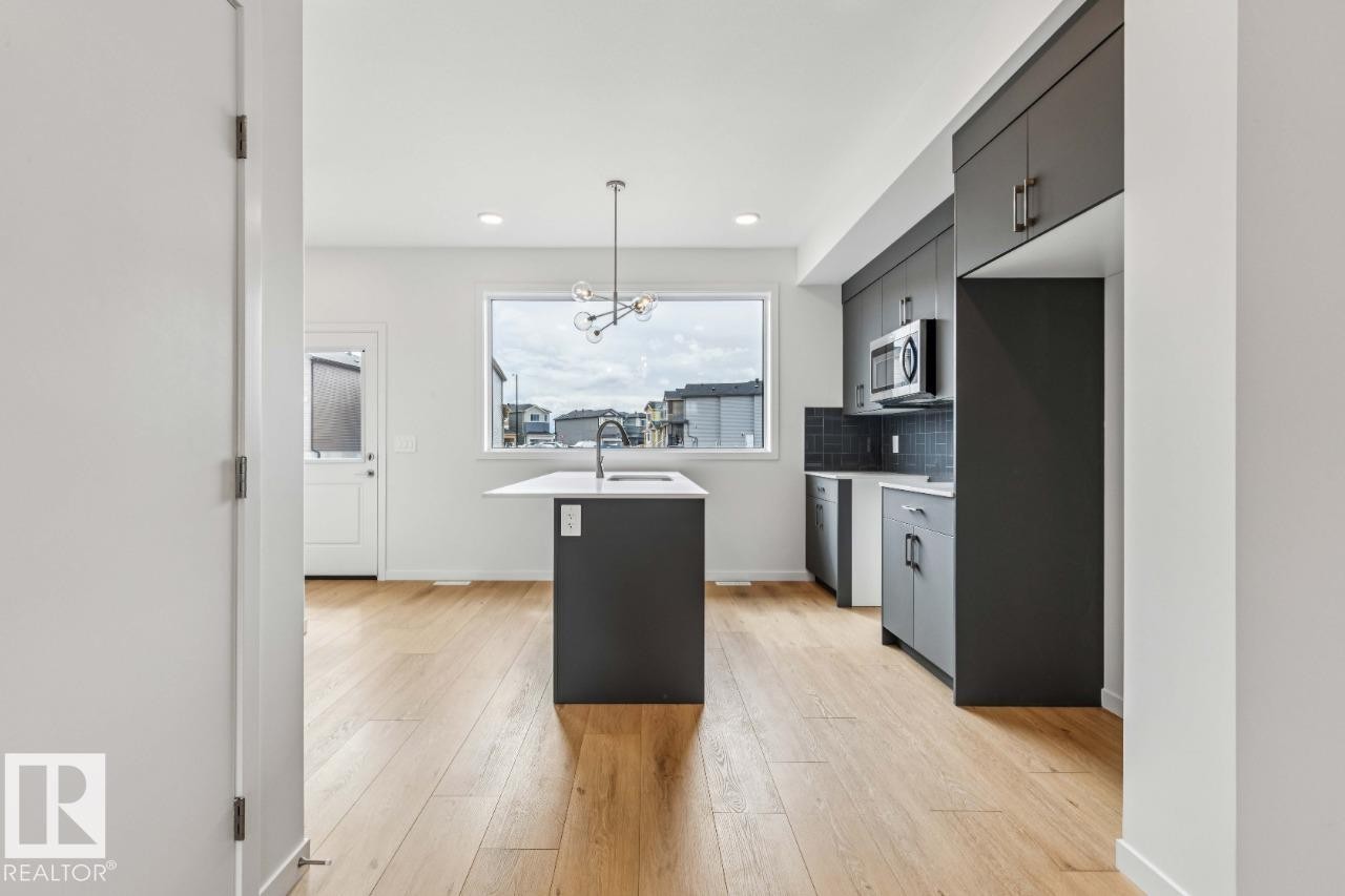 8128 228 Street Nw, Edmonton, AB - Indoor Photo Showing Kitchen