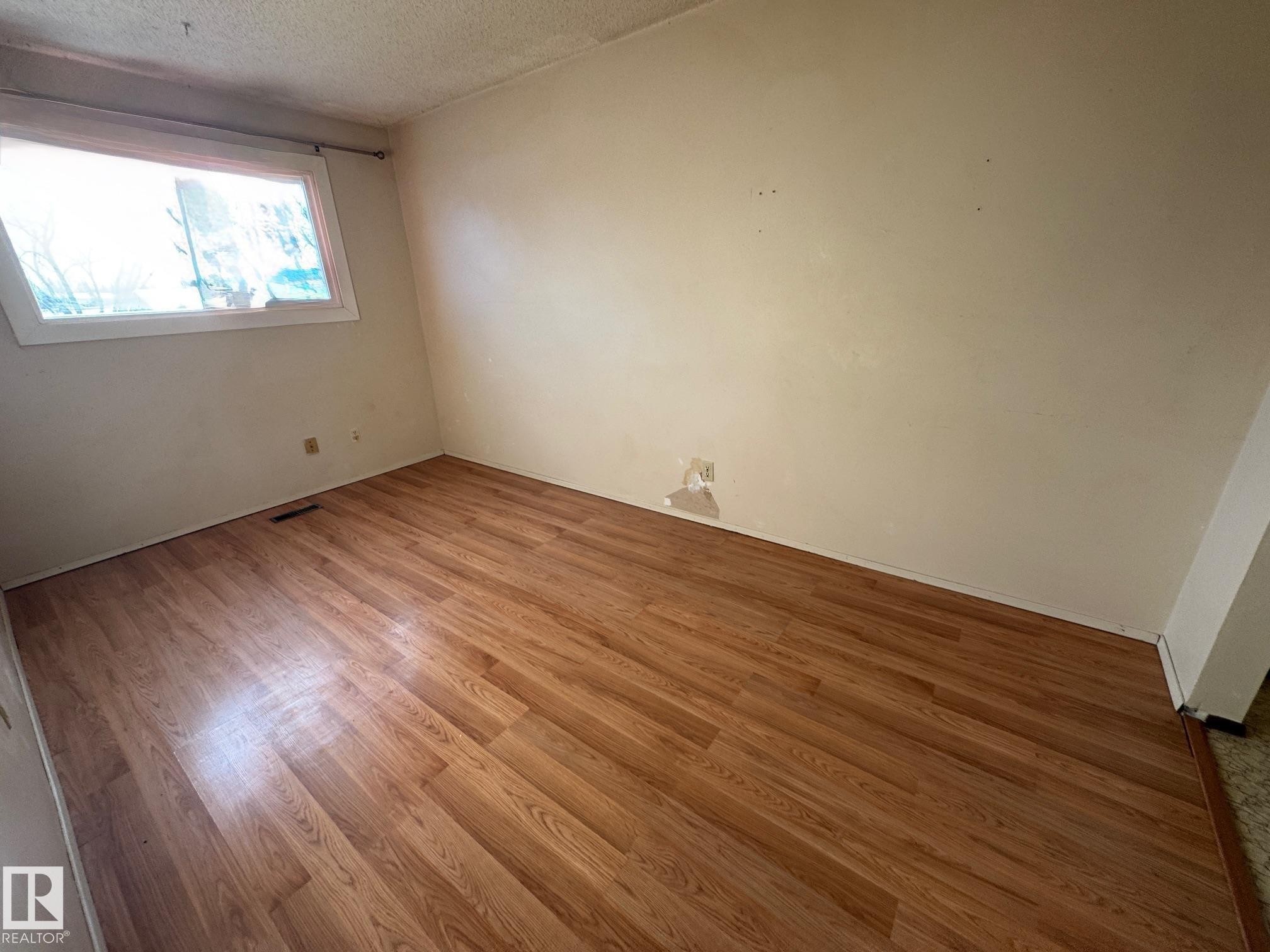 4204 42 Avenue, Stony Plain, AB - Indoor Photo Showing Other Room