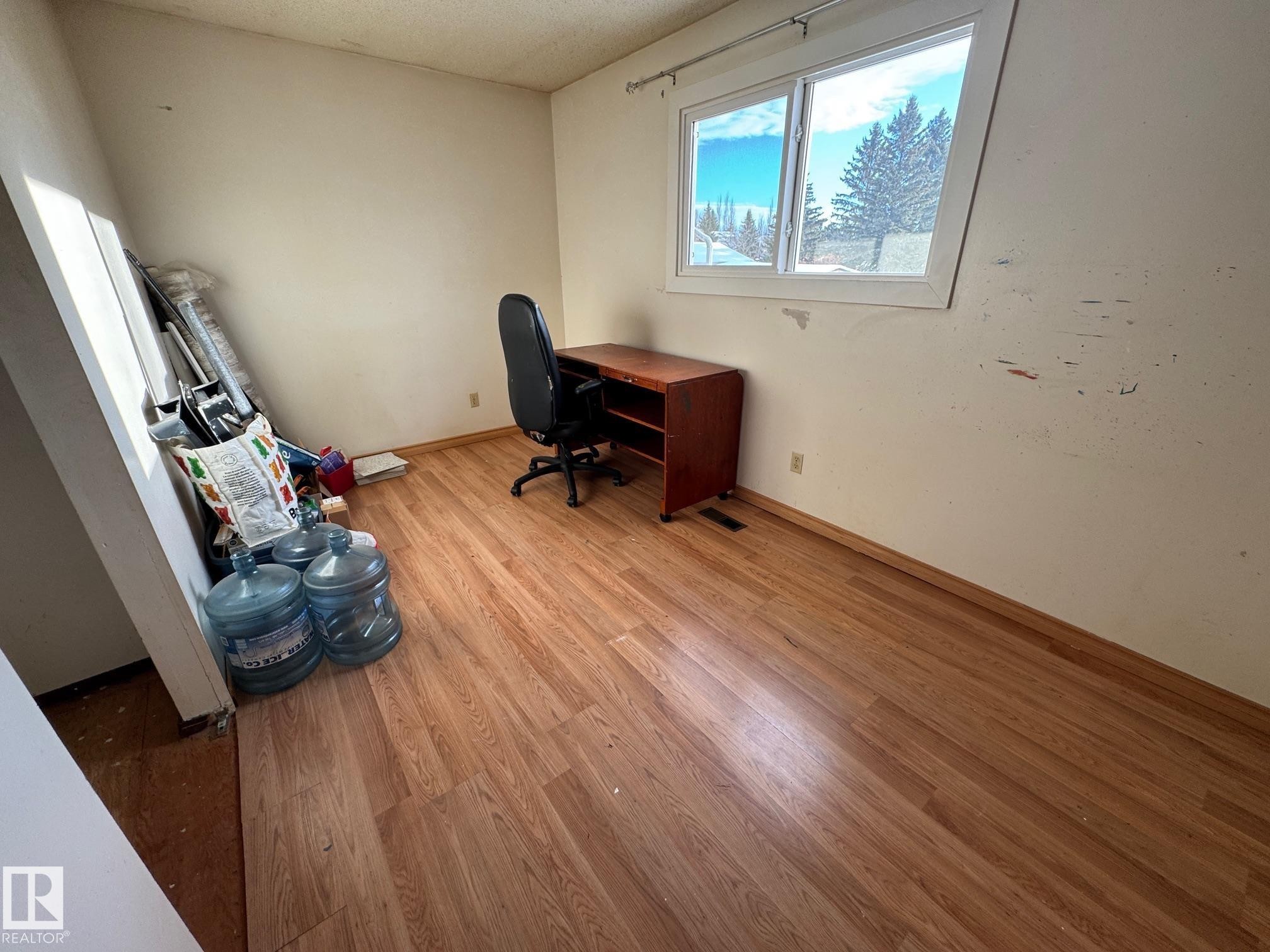 4204 42 Avenue, Stony Plain, AB - Indoor