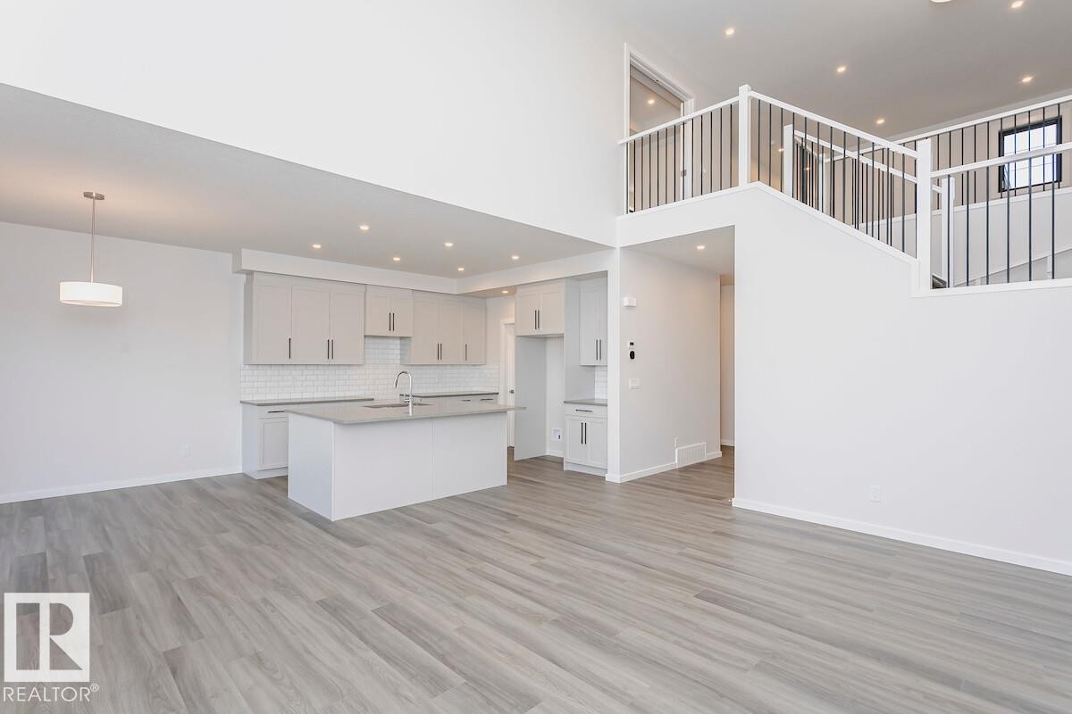 8 Cloutier Close, St. Albert, AB - Indoor Photo Showing Kitchen