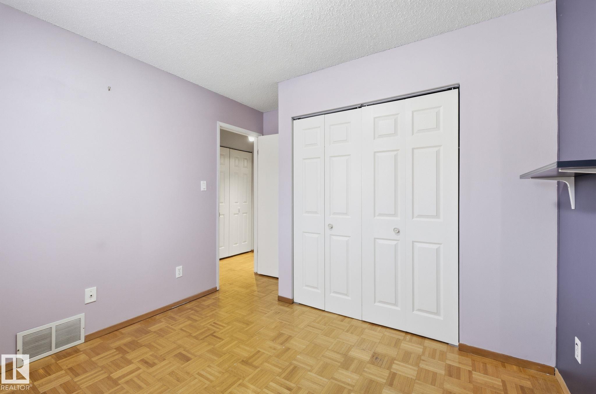Edmonton, AB - Indoor Photo Showing Other Room