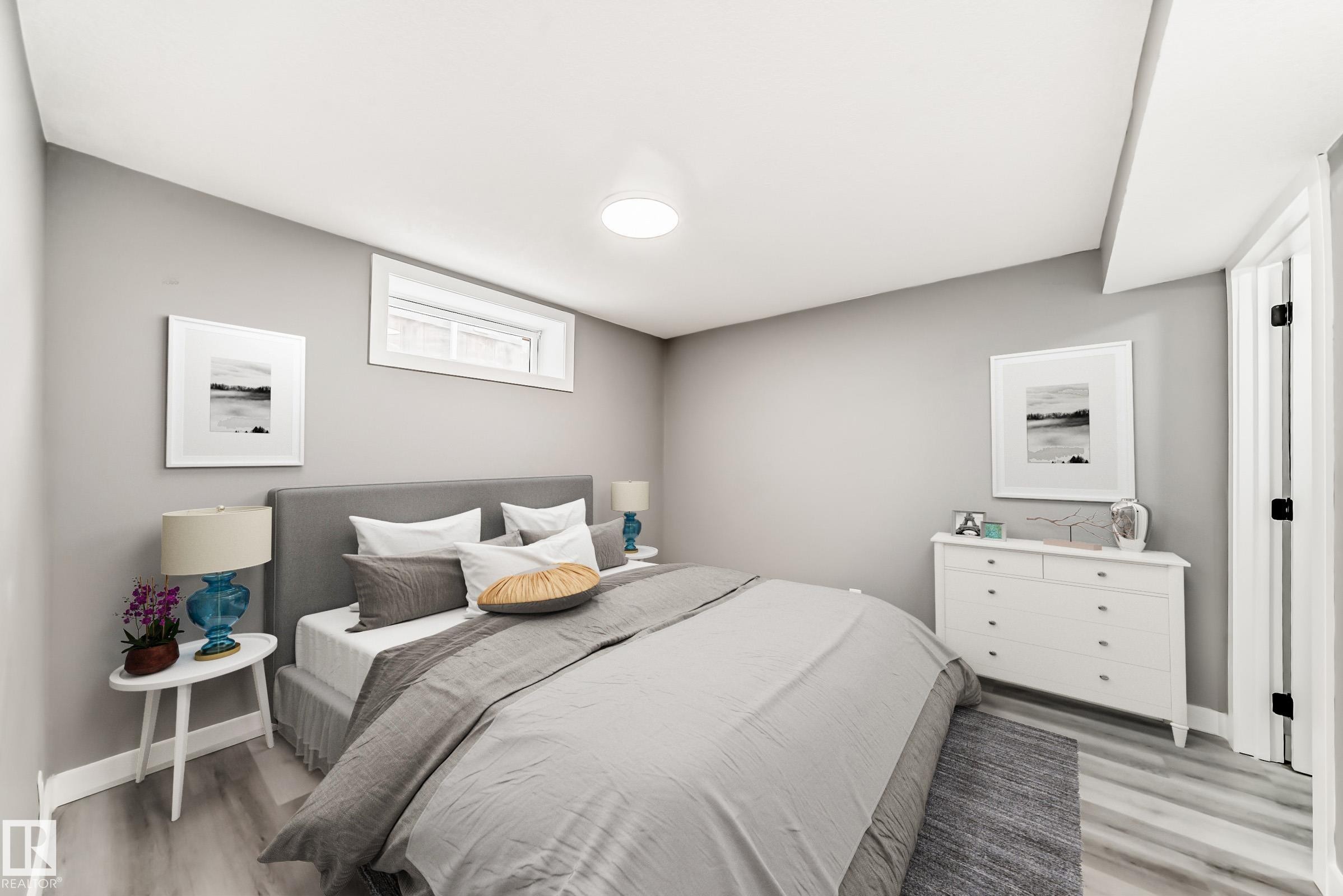 7011 135A Avenue, Edmonton, AB - Indoor Photo Showing Bedroom