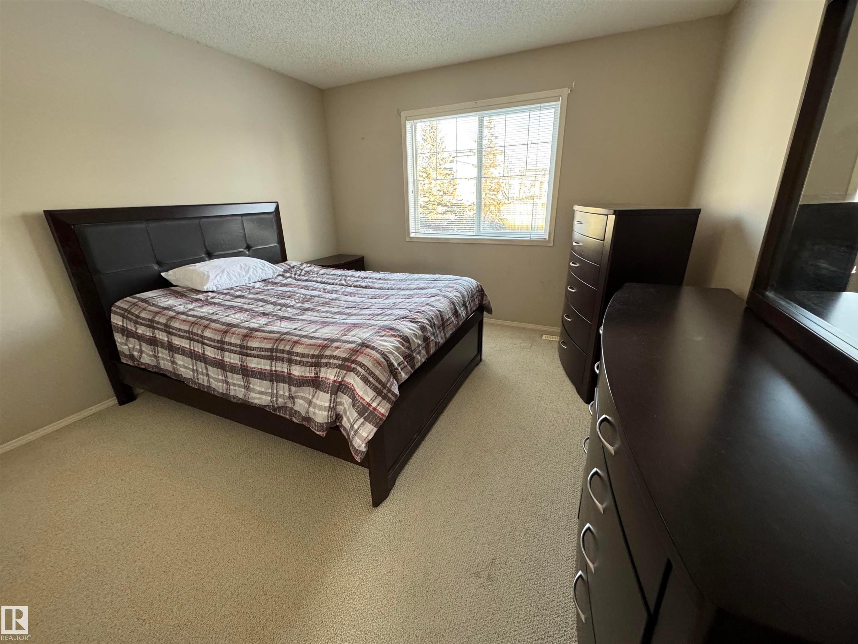 28 70 Cavan Road, Sherwood Park, AB - Indoor Photo Showing Bedroom