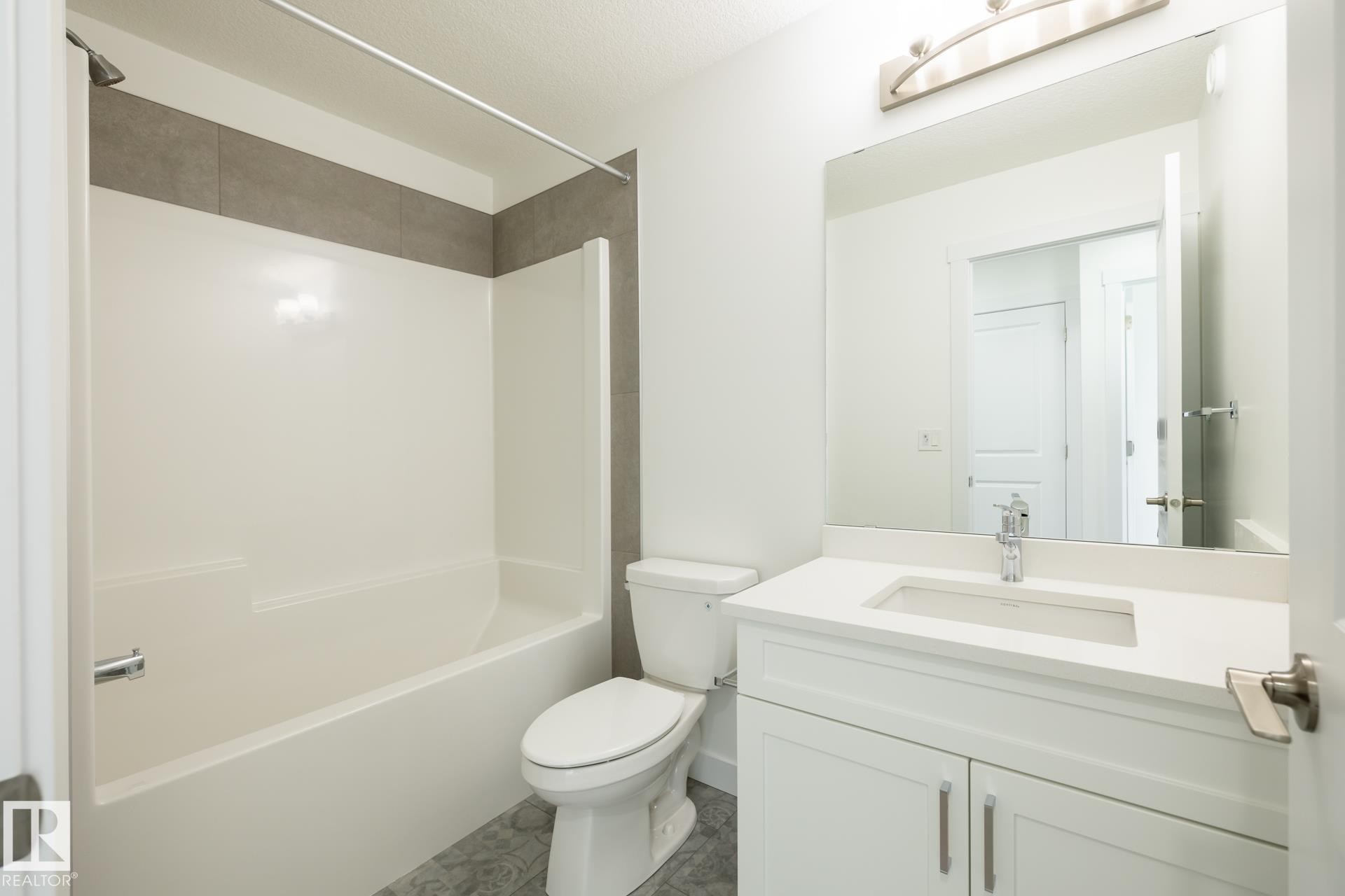 604 Ashgrove Circle, Leduc, AB - Indoor Photo Showing Bathroom