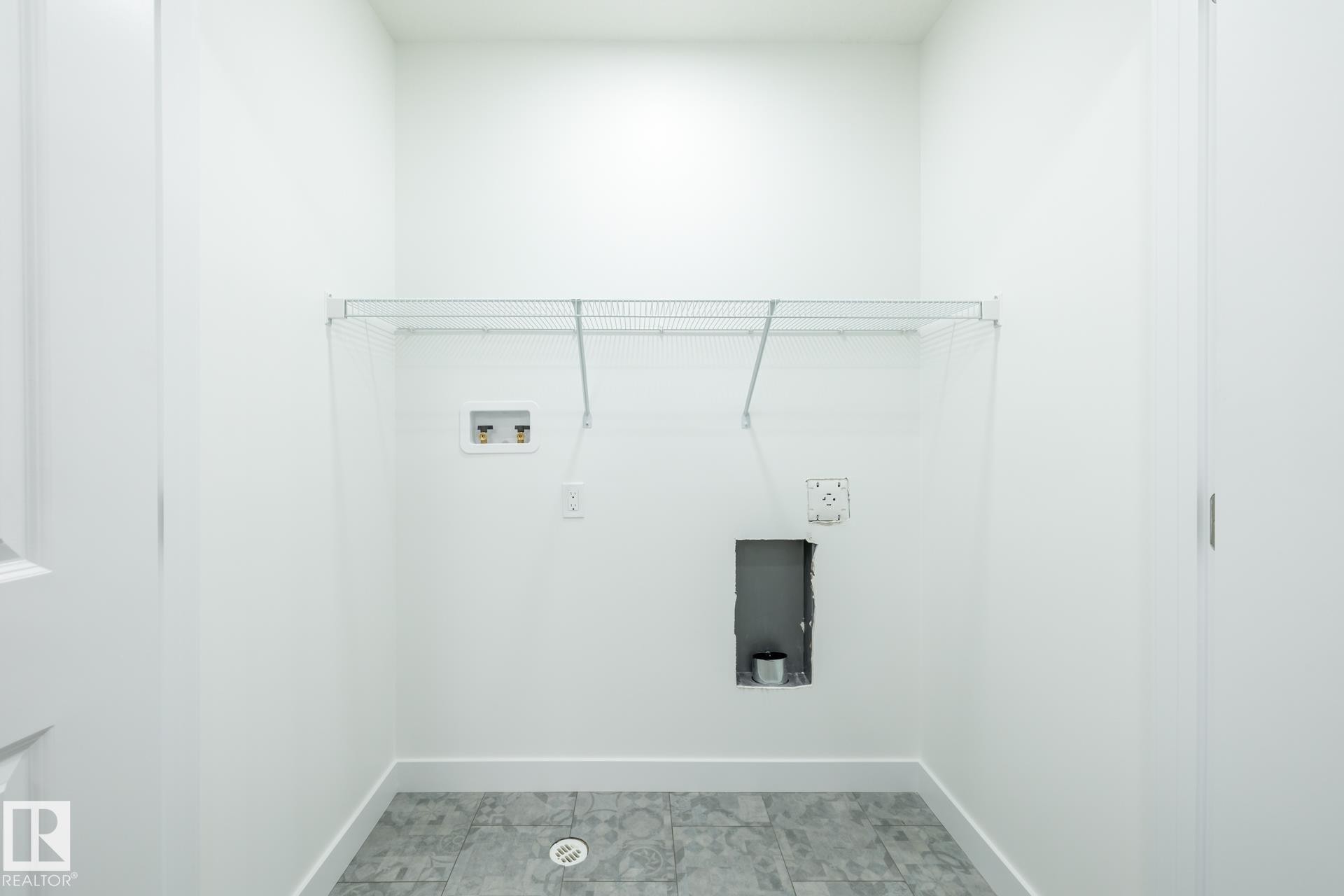 604 Ashgrove Circle, Leduc, AB - Indoor Photo Showing Other Room