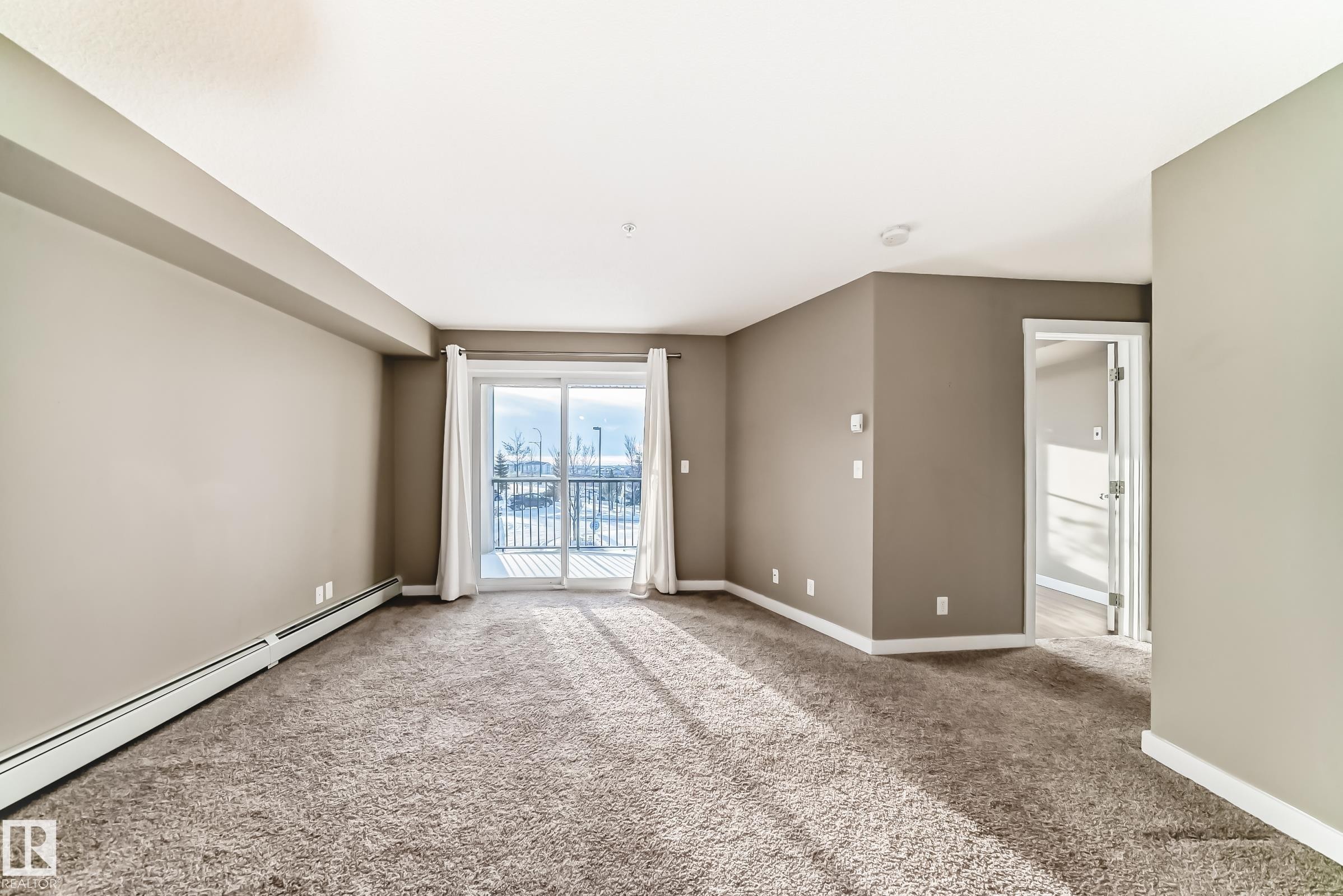 226 1510 Watt Drive, Edmonton, AB - Indoor Photo Showing Other Room
