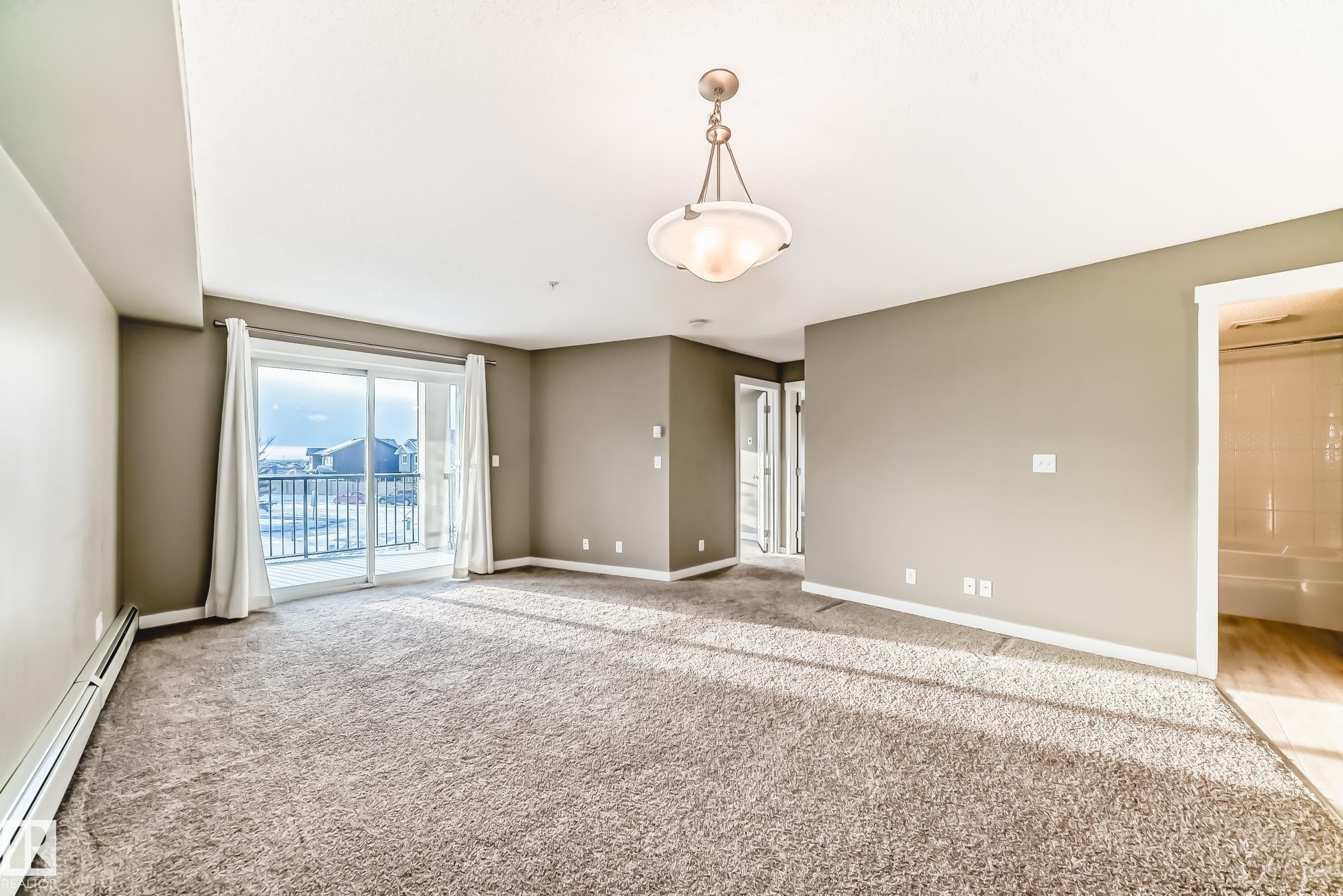 226 1510 Watt Drive, Edmonton, AB - Indoor Photo Showing Other Room