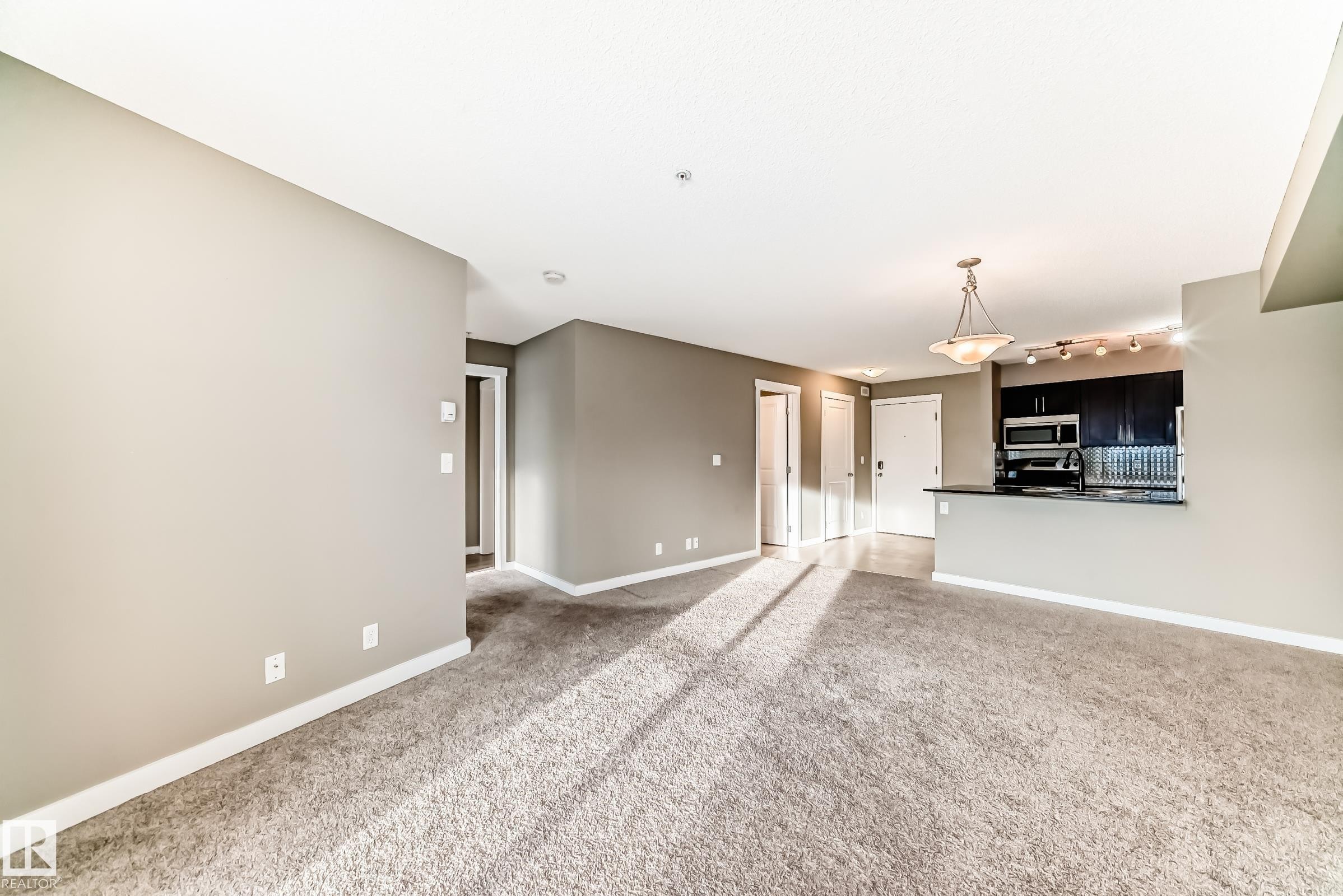 226 1510 Watt Drive, Edmonton, AB - Indoor Photo Showing Other Room