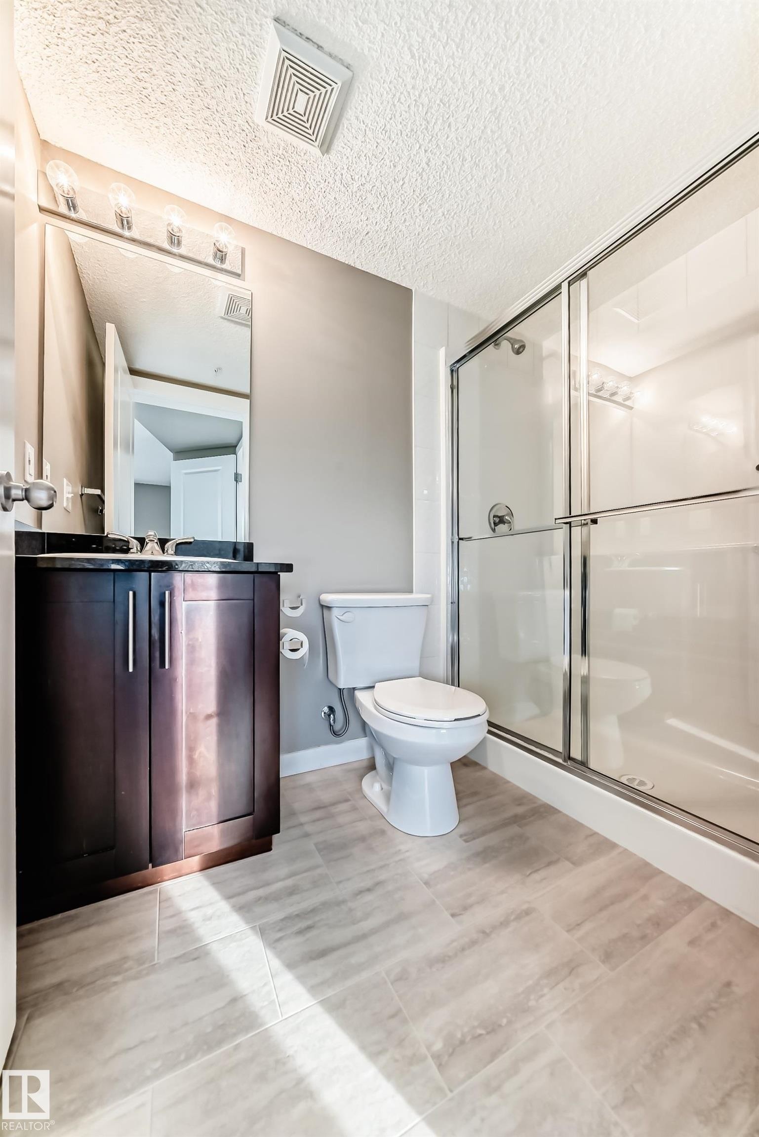 226 1510 Watt Drive, Edmonton, AB - Indoor Photo Showing Bathroom