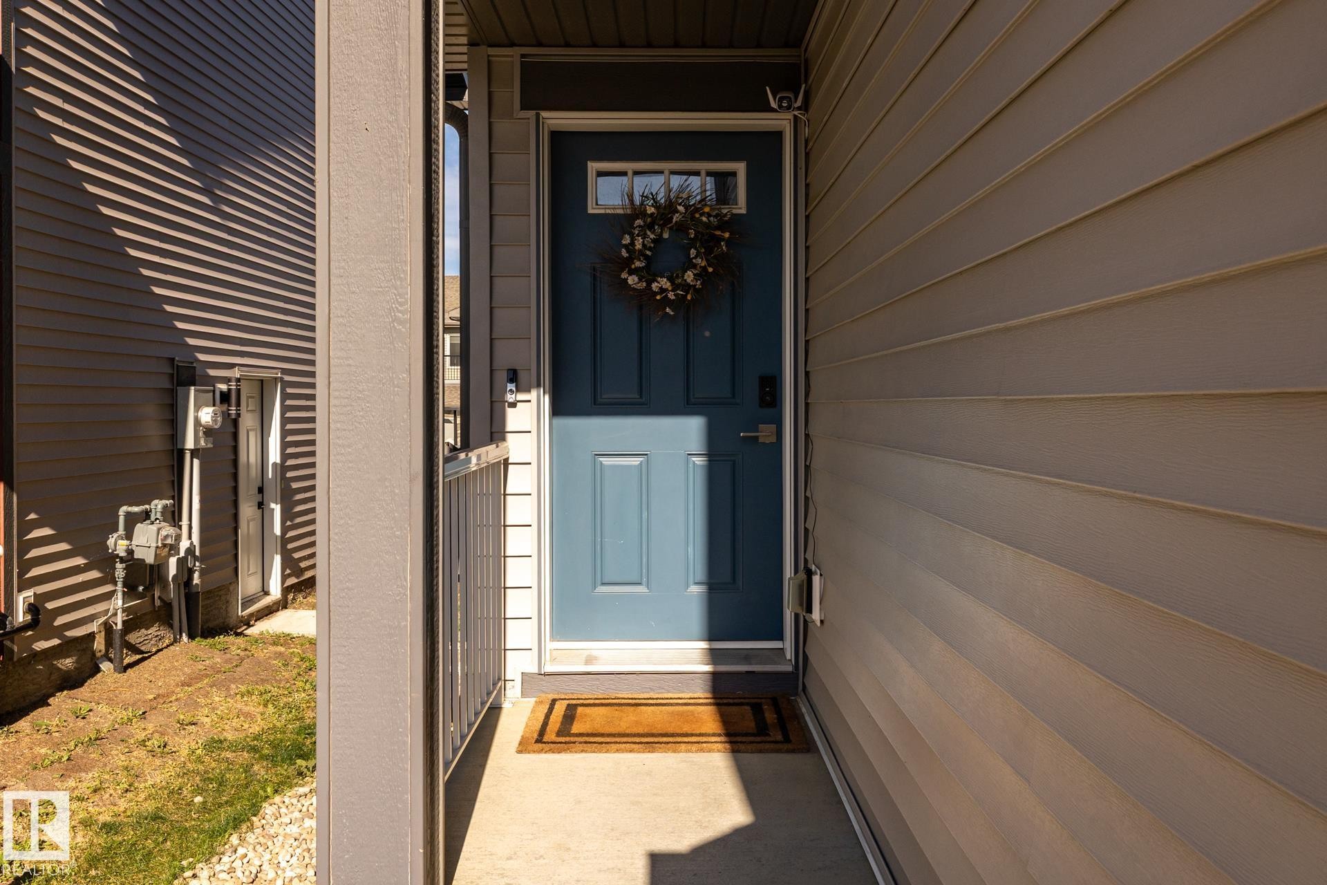 Entrance to property - 1440 Darby Green, Edmonton, AB - Outdoor With Exterior