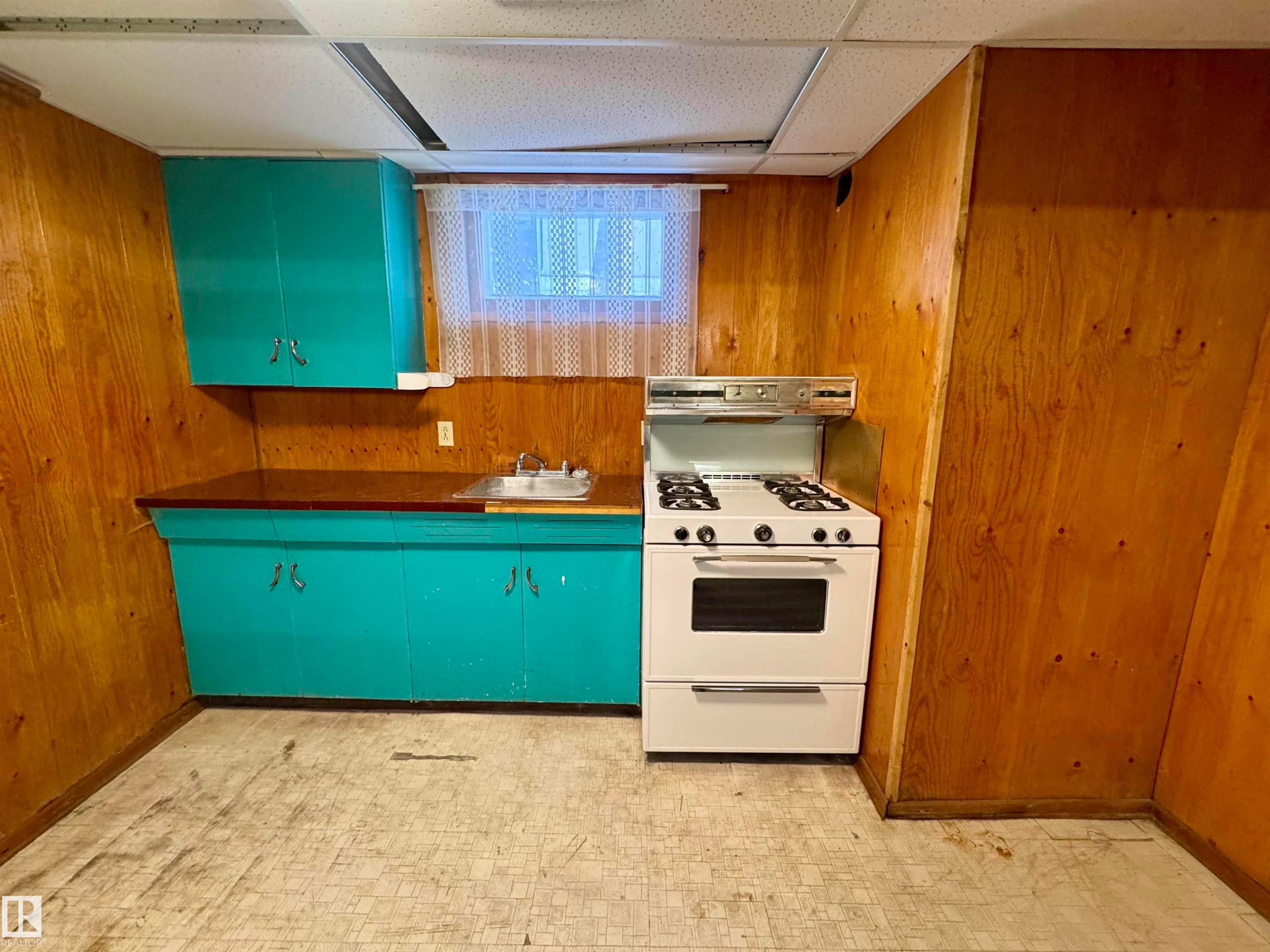 5140 52 Avenue, Ryley, AB - Indoor Photo Showing Kitchen
