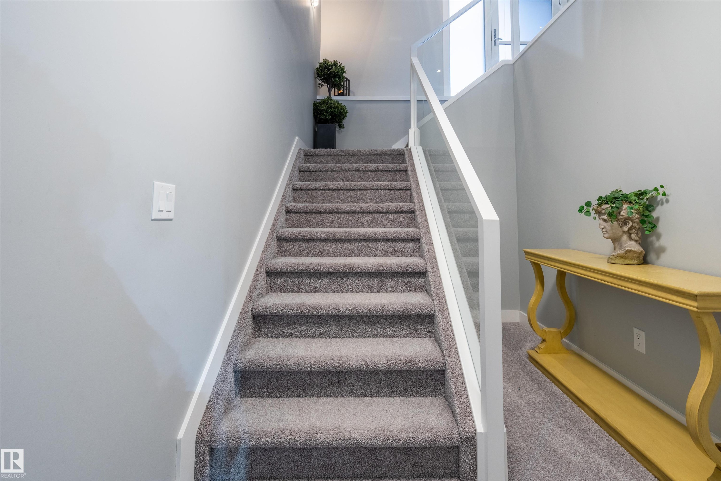 2118 Cavanagh Drive, Edmonton, AB - Indoor Photo Showing Other Room