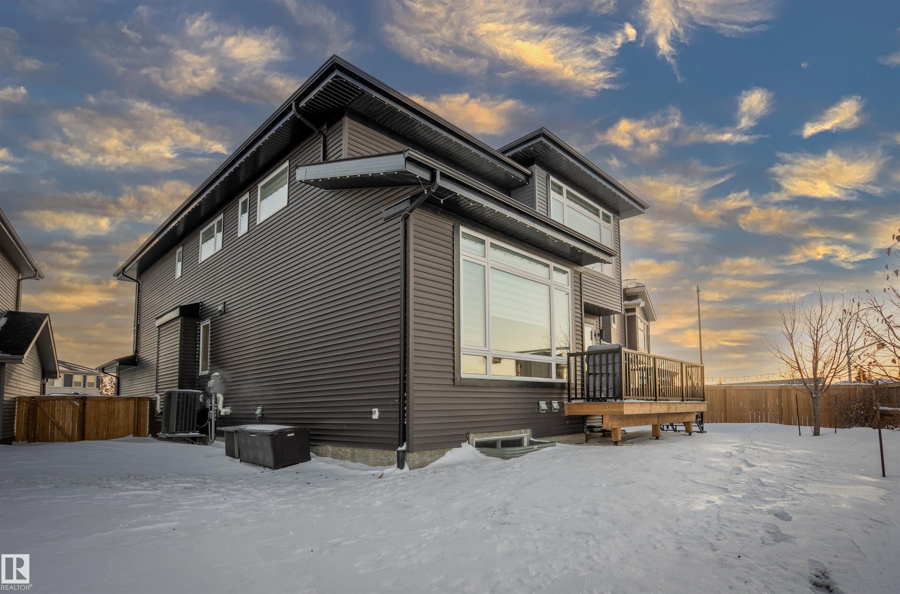 2118 Cavanagh Drive, Edmonton, AB - Outdoor