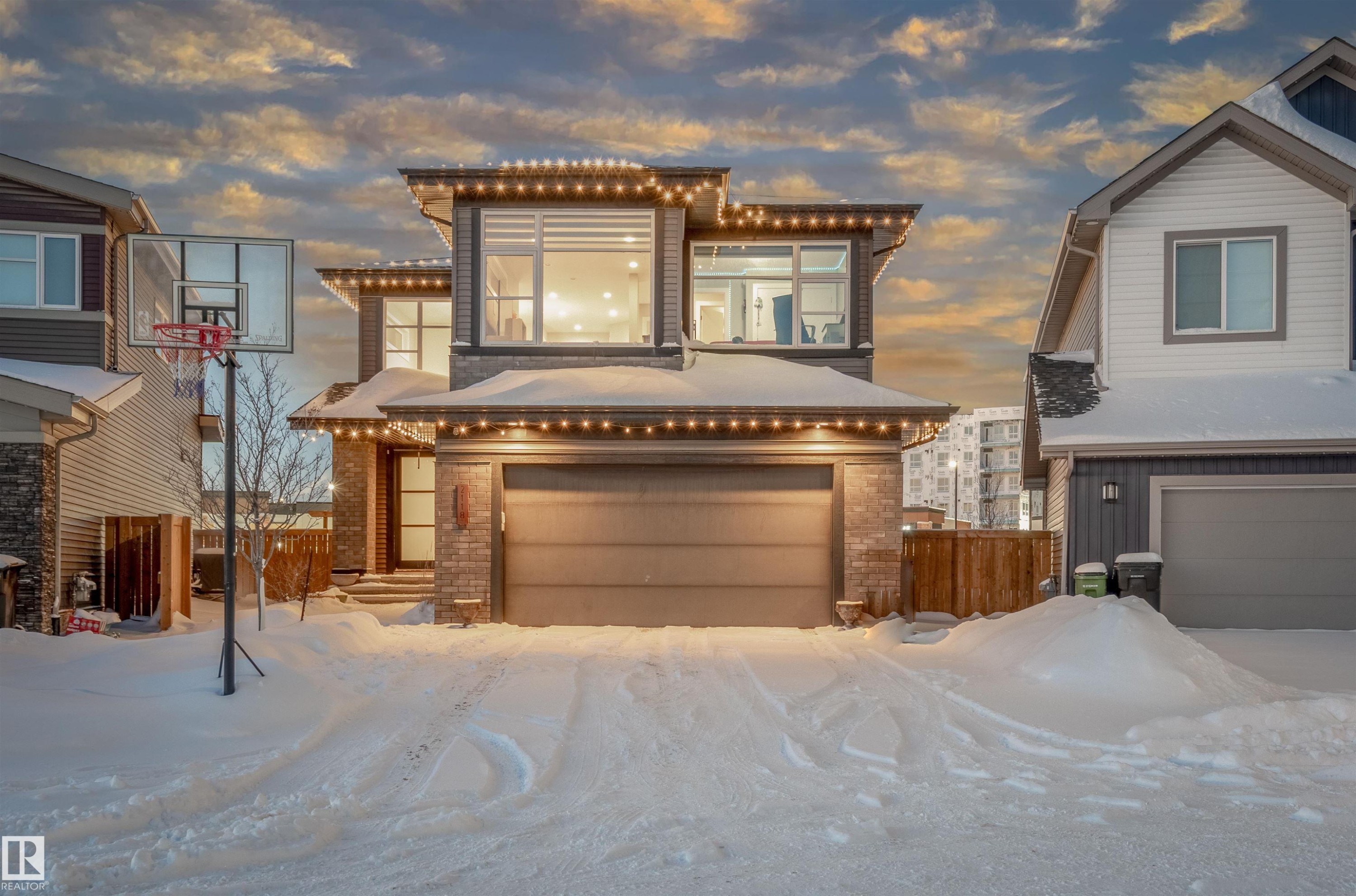 2118 Cavanagh Drive, Edmonton, AB - Outdoor