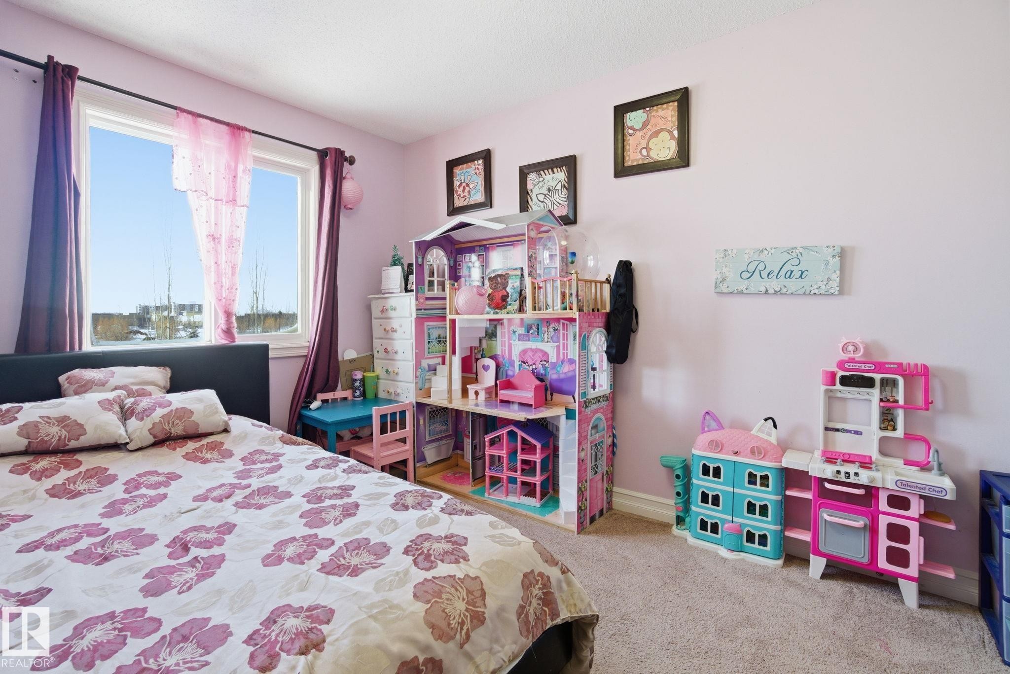 16734 122A Street, Edmonton, AB - Indoor Photo Showing Bedroom