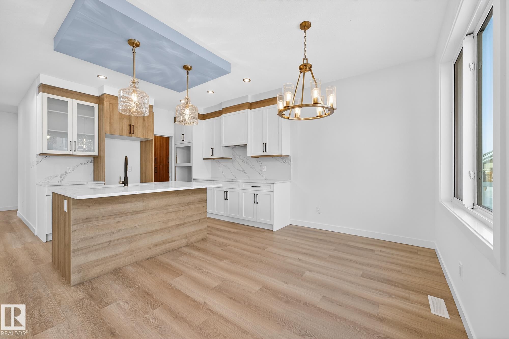 49 Eldridge Point, St. Albert, AB - Indoor Photo Showing Kitchen