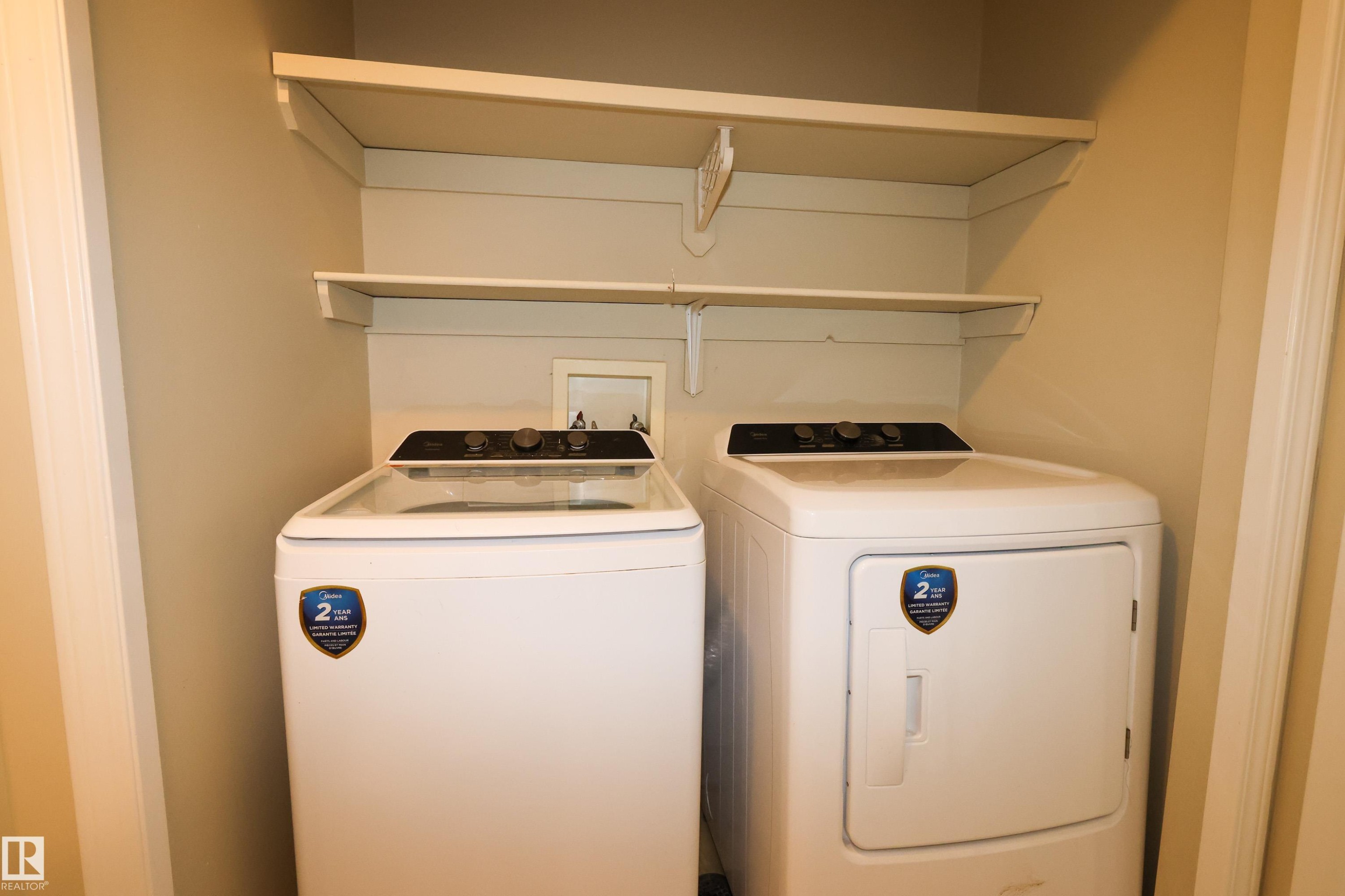 Morinville, AB - Indoor Photo Showing Laundry Room