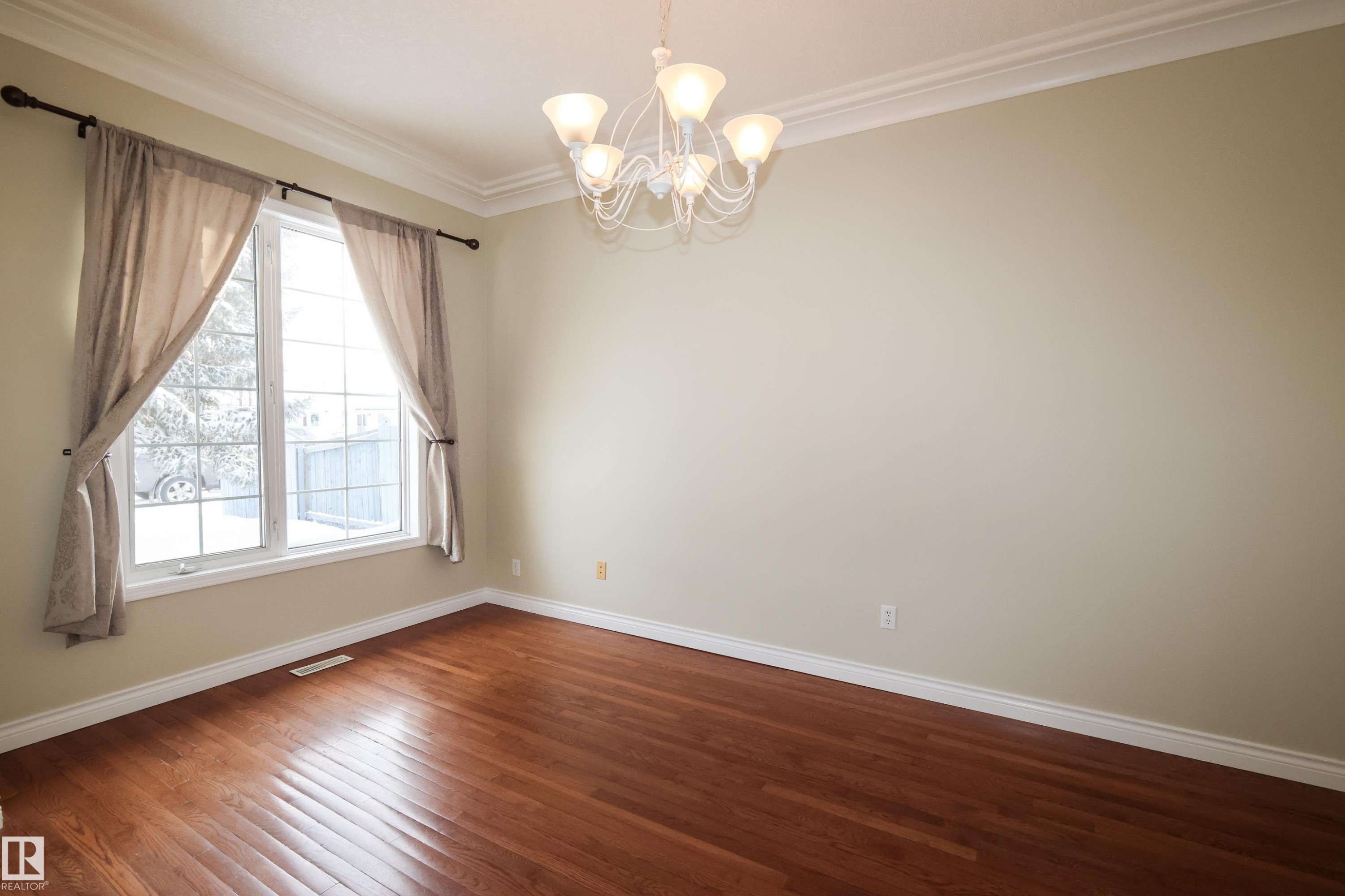 Morinville, AB - Indoor Photo Showing Other Room