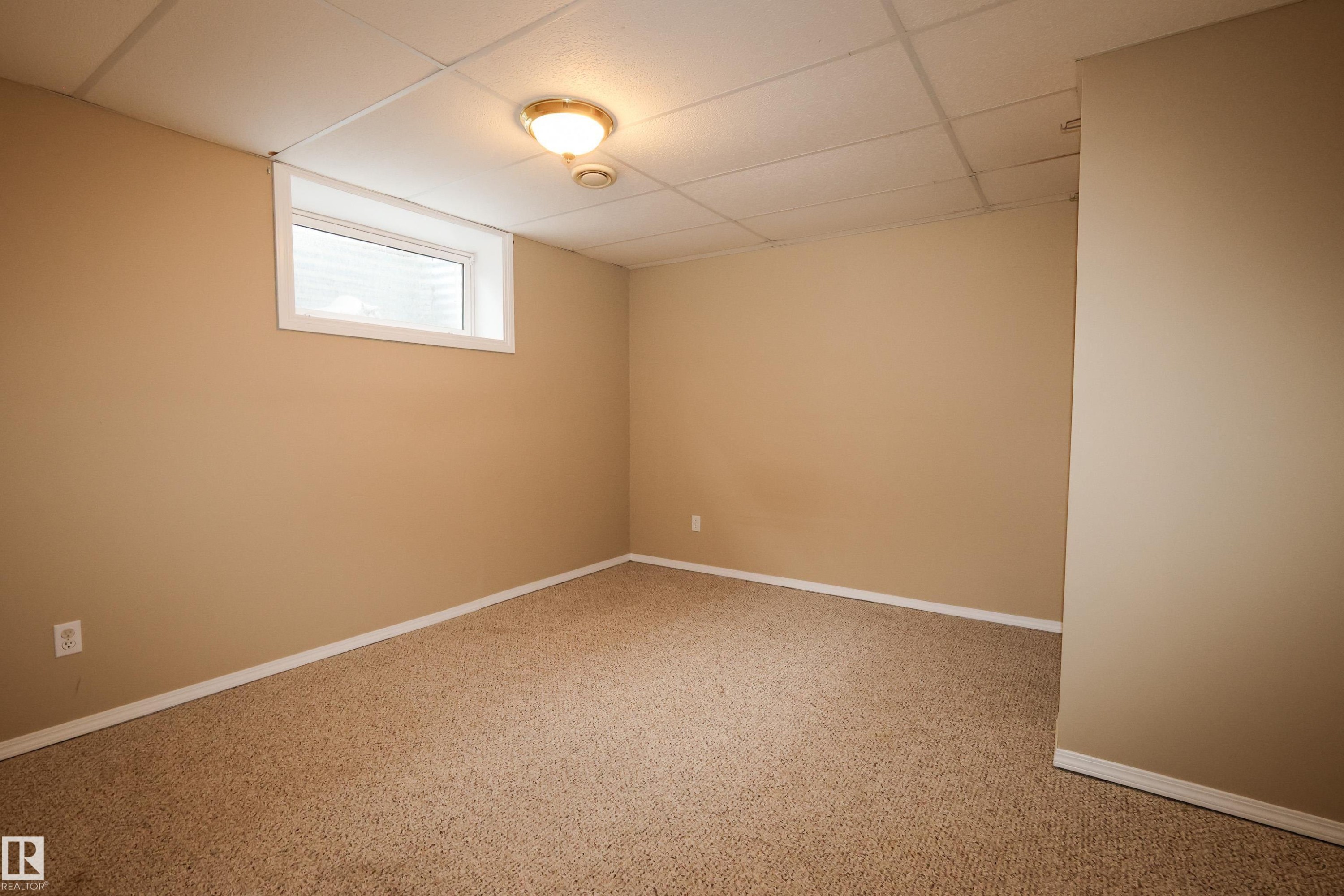 Morinville, AB - Indoor Photo Showing Other Room