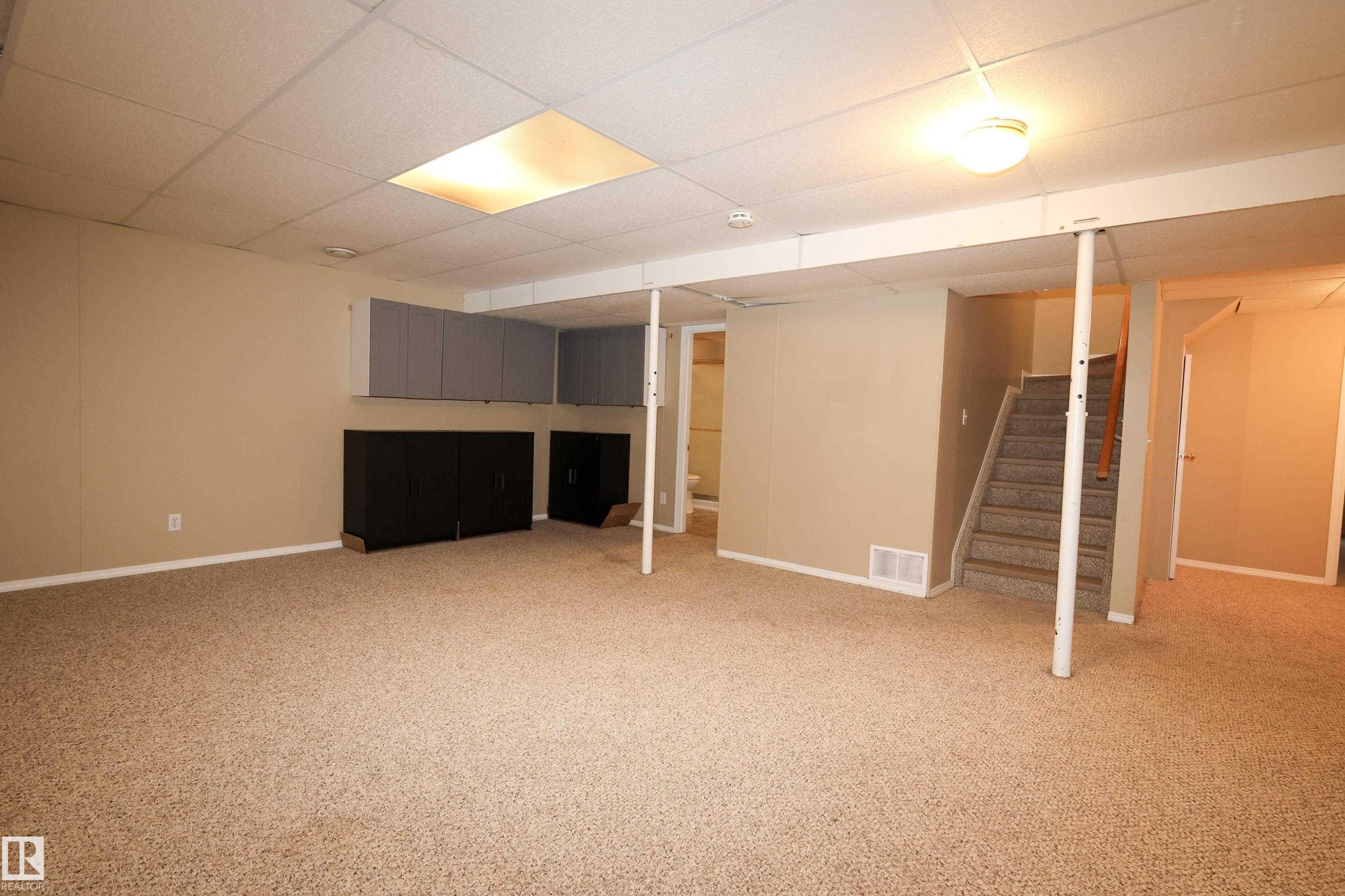 Morinville, AB - Indoor