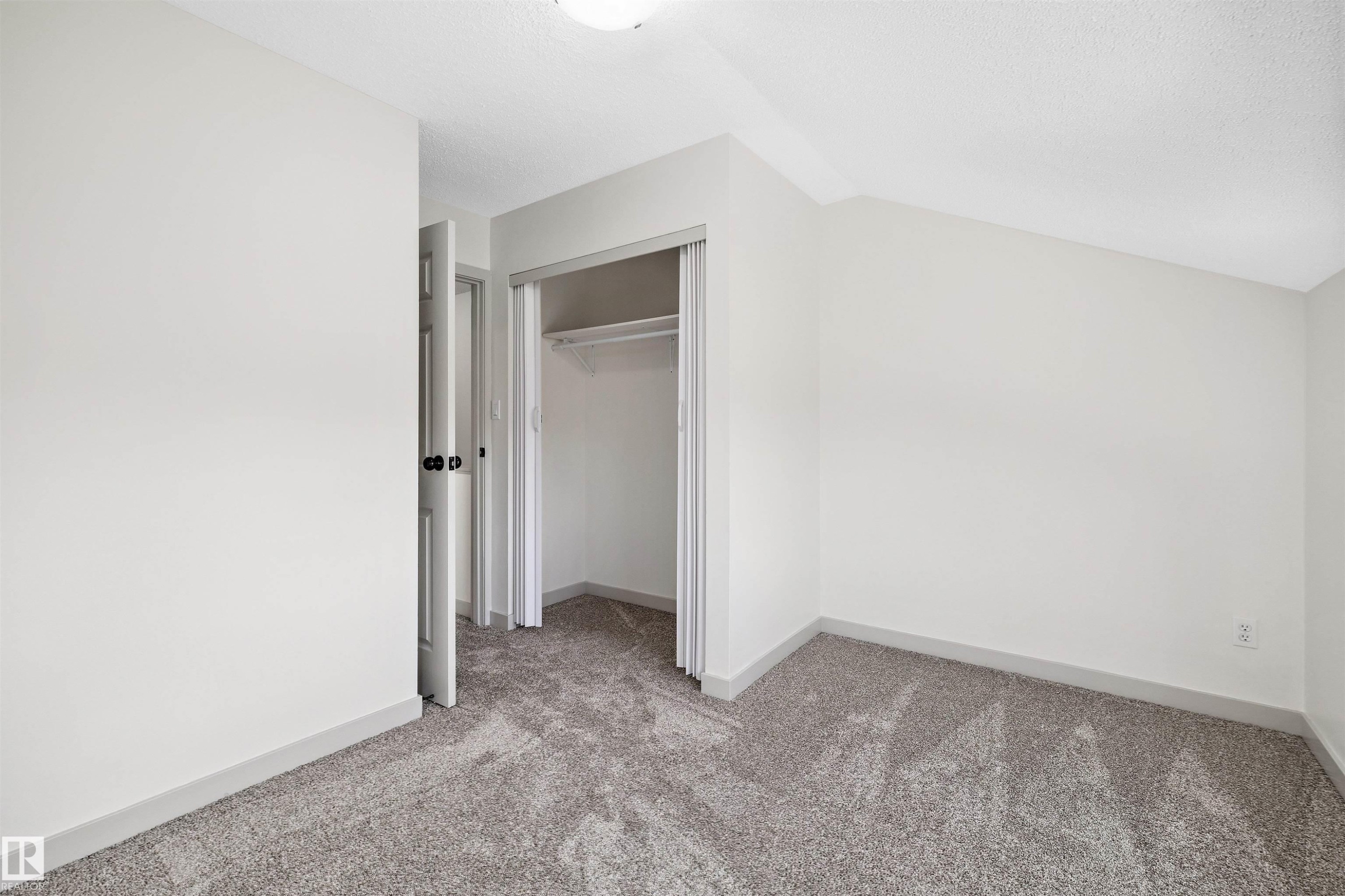 189 Lancaster Terrace, Edmonton, AB - Indoor Photo Showing Other Room