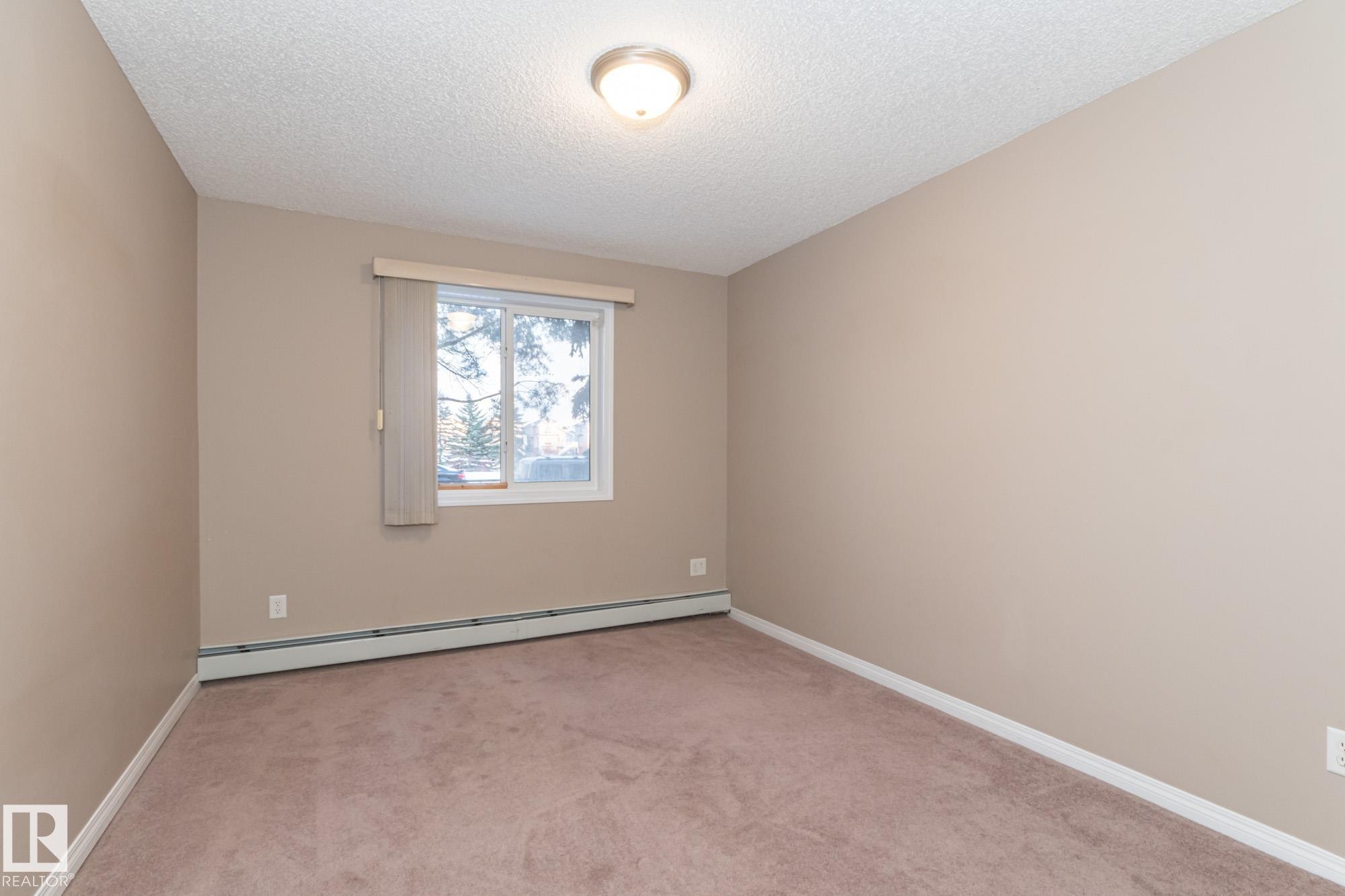 119 245 Edwards Drive, Edmonton, AB - Indoor Photo Showing Other Room