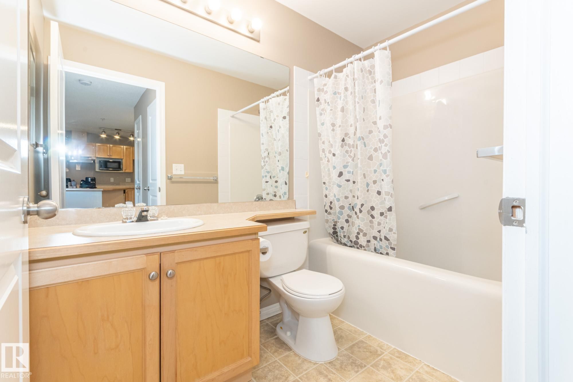 119 245 Edwards Drive, Edmonton, AB - Indoor Photo Showing Bathroom